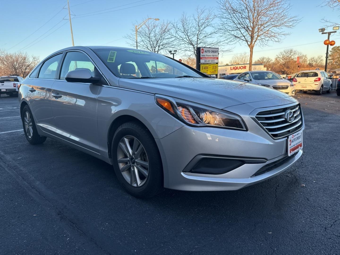 2017 Symphony Silver /Gray Hyundai Sonata Base (5NPE24AF6HH) with an 2.4L I4 DGI DOHC 16V ULEV II 185hp engine, Automatic transmission, located at 8595 Washington St., Thornton, CO, 80229, (303) 287-5511, 39.852348, -104.978447 - 2017 Hyundai Sonata FWD Gray Cloth.<br><br>D1 Auto NEVER charges dealer fees! All cars have clean titles and have been inspected for mechanical issues. We have financing for everyone. Good credit, bad credit, first time buyers.<br><br>Please call Lakewood Location 303-274-7692 or Thornton 303-287-55 - Photo#2