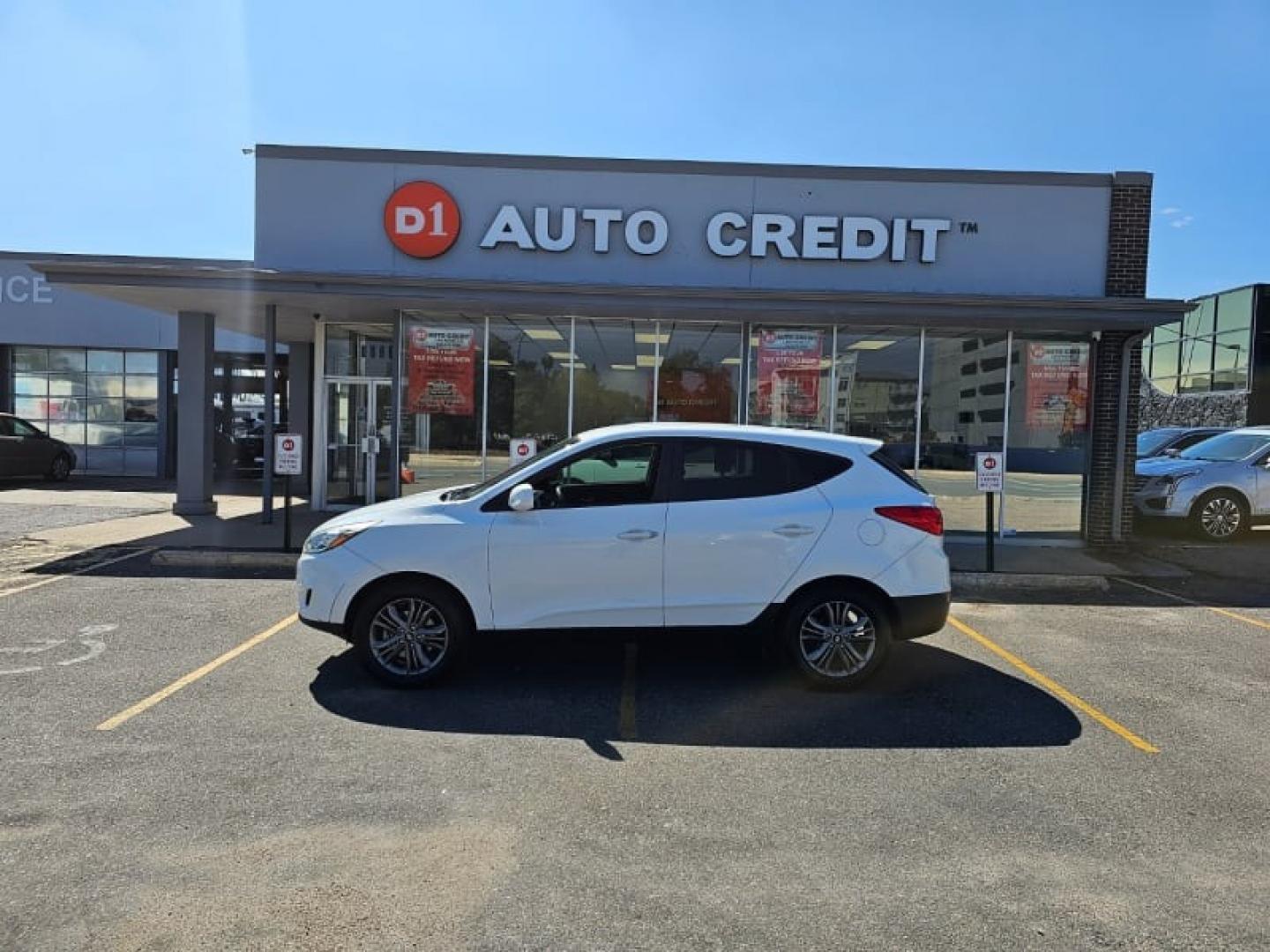 2014 Winter White /Taupe Hyundai Tucson GLS (KM8JT3AF1EU) with an 2.0L DOHC engine, Automatic transmission, located at 8595 Washington St., Thornton, CO, 80229, (303) 287-5511, 39.852348, -104.978447 - Are you in the market for a reliable and affordable SUV in Thornton, CO? Look no further than this pre-owned 2014 Hyundai Tucson GLS at D1 Auto Credit - Thornton. With its sleek winter white exterior and comfortable taupe interior, this 4D sport utility vehicle is sure to turn heads wherever you go. - Photo#0