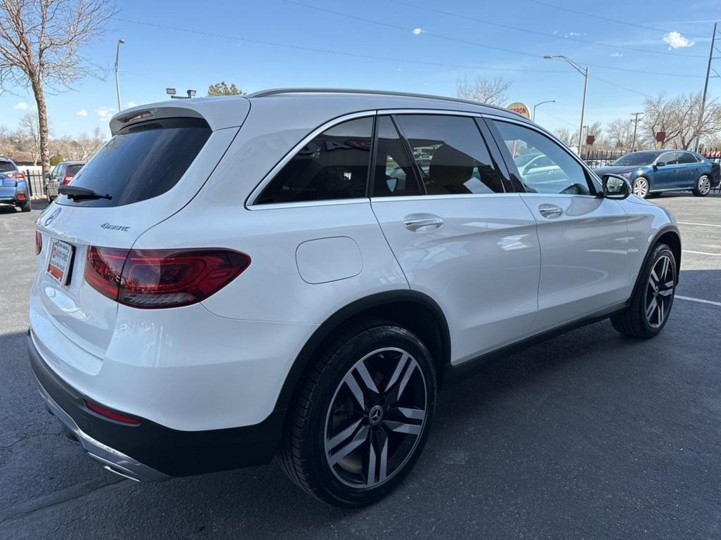 2020 White /Actual Mercedes-Benz GLC GLC 300 (WDC0G8EB3LF) with an I4 engine, Automatic transmission, located at 8595 Washington St., Thornton, CO, 80229, (303) 287-5511, 39.852348, -104.978447 - 2020 Mercedes-Benz GLC<br>Blind Spot Monitoring, Backup Camera, Leather, Collision Warning, 4MATIC, 4-Way Lumbar Support, Electrically Adjustable Passenger Seat, Heated Front Bucket Seats, Panorama Sunroof, Power Driver Seat and Steering Column w/Memory.<br>D1 Auto NEVER charges dealer fees! All c - Photo#5