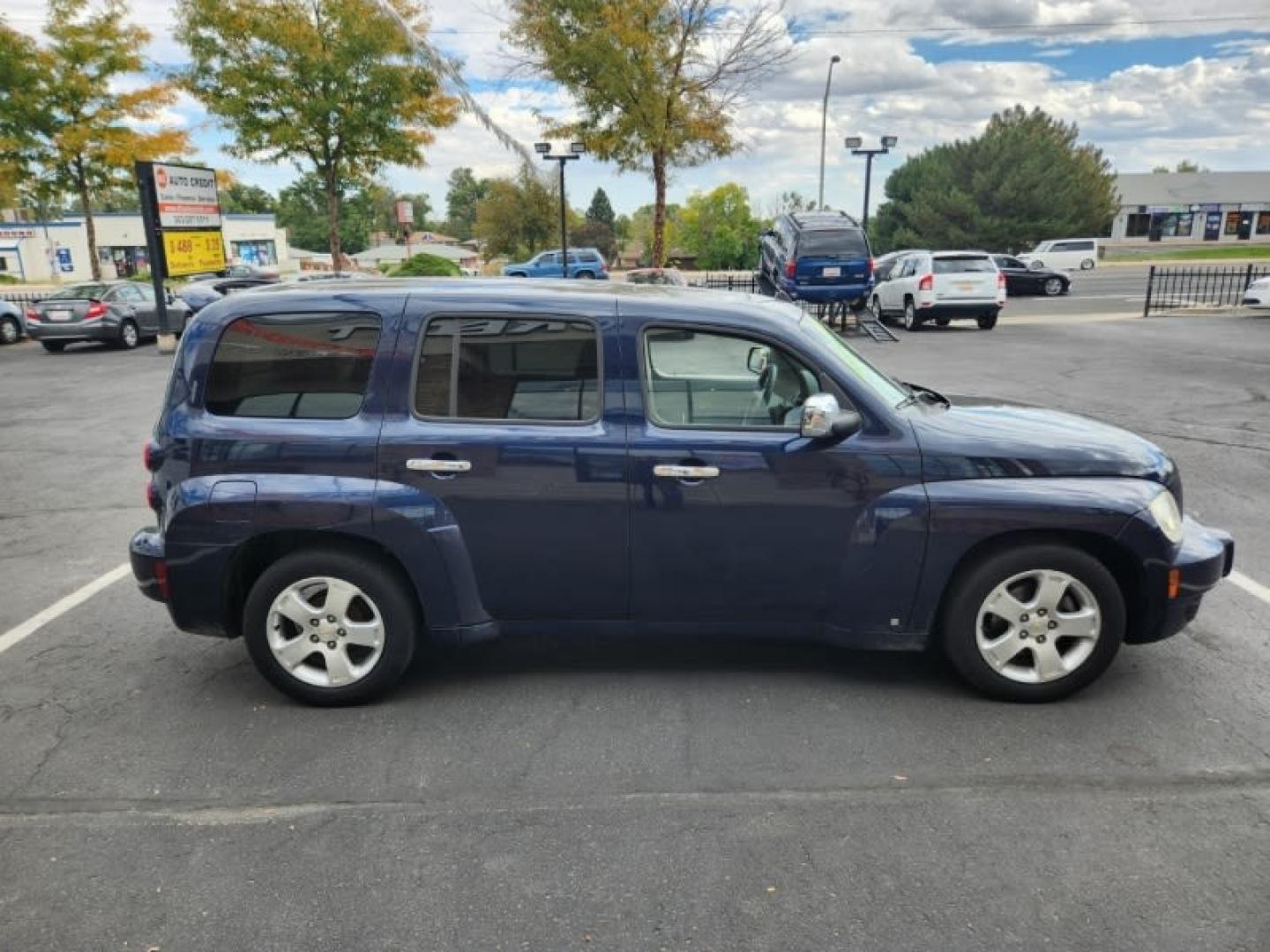 2007 CHEVROLET HHR LT1 (3GNDA23P77S) with an 2.4L L4 DOHC 16V engine, 6-Speed Automatic Overdrive transmission, located at 10890 W. Colfax Ave., Lakewood, CO, 80215, (303) 274-7692, 39.739914, -105.120132 - Photo#4