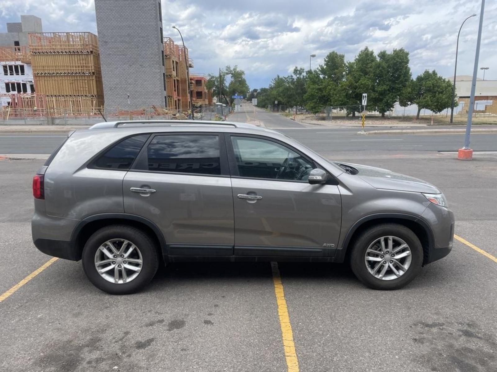 2015 Titanium Silver /Black Kia Sorento LX (5XYKTDA73FG) with an 3.3L V6 DGI Dual CVVT engine, Automatic transmission, located at 8595 Washington St., Thornton, CO, 80229, (303) 287-5511, 39.852348, -104.978447 - 2015 Kia Sorento<br><br>D1 Auto NEVER charges dealer fees! All cars have clean titles and have been inspected for mechanical issues. We have financing for everyone. Good credit, bad credit, first time buyers.<br>Clean CARFAX. Odometer is 14108 miles below market average!<br>Please call Lakewood Loca - Photo #4