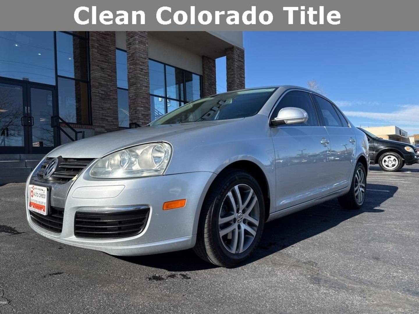 2005 Platinum Gray /Gray Volkswagen Jetta 2.5 (3VWSF71K95M) with an 2.5L I5 SMPI DOHC engine, Manual transmission, located at 8595 Washington St., Thornton, CO, 80229, (303) 287-5511, 39.852348, -104.978447 - 2005 Volkswagen Jetta FWD MANUAL TRANSMISSION. This car has ben inspected and runs like a top. Newer clutch, new tires, everything works as it should. Non turbo engine.<br><br> Leather, Heated Seats, 2.5L I5 SMPI DOHC, 5-Speed Manual, Gray w/Leather Seating Surfaces, Power Tilt and Slide Glass Sun - Photo#0