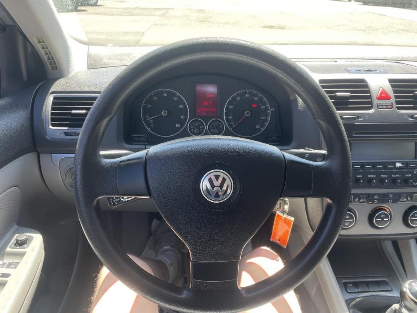 2005 Platinum Gray /Gray Volkswagen Jetta 2.5 (3VWSF71K95M) with an 2.5L I5 SMPI DOHC engine, Manual transmission, located at 8595 Washington St., Thornton, CO, 80229, (303) 287-5511, 39.852348, -104.978447 - 2005 Volkswagen Jetta<br><br>D1 Auto NEVER charges dealer fees! All cars have clean titles and have been inspected for mechanical issues. We have financing for everyone. Good credit, bad credit, first time buyers.<br><br>Please call Lakewood Location 303-274-7692 or Thornton 303-287-5511 to schedule - Photo#9