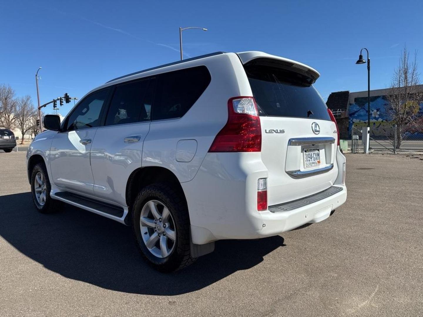 2010 White Lexus GX 460 (JTJBM7FX7A5) with an 4.6L V8 DOHC Dual VVT-i 32V engine, Automatic transmission, located at 8595 Washington St., Thornton, CO, 80229, (303) 287-5511, 39.852348, -104.978447 - 2010 Lexus GX 4WD<br><br>D1 Auto NEVER charges dealer fees! All cars have clean titles and have been inspected for mechanical issues. We have financing for everyone. Good credit, bad credit, first time buyers.<br><br>Please call Lakewood Location 303-274-7692 or Thornton 303-287-5511 to schedule a t - Photo#6