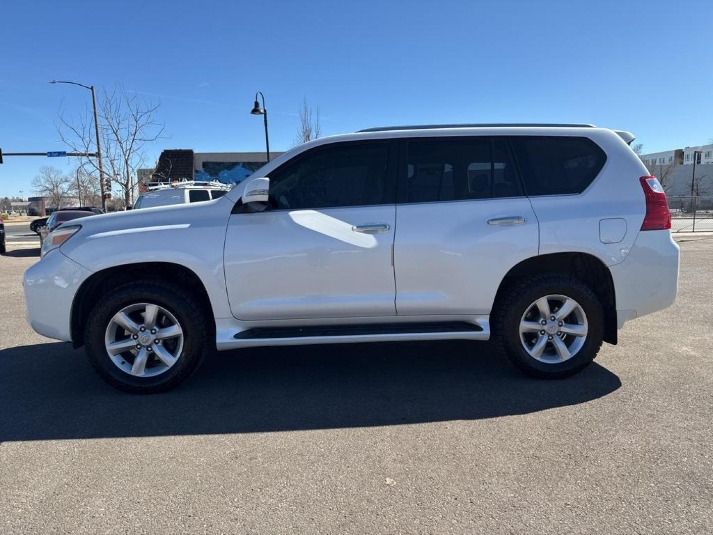 2010 White Lexus GX 460 (JTJBM7FX7A5) with an 4.6L V8 DOHC Dual VVT-i 32V engine, Automatic transmission, located at 8595 Washington St., Thornton, CO, 80229, (303) 287-5511, 39.852348, -104.978447 - 2010 Lexus GX 4WD<br><br>D1 Auto NEVER charges dealer fees! All cars have clean titles and have been inspected for mechanical issues. We have financing for everyone. Good credit, bad credit, first time buyers.<br><br>Please call Lakewood Location 303-274-7692 or Thornton 303-287-5511 to schedule a t - Photo#7