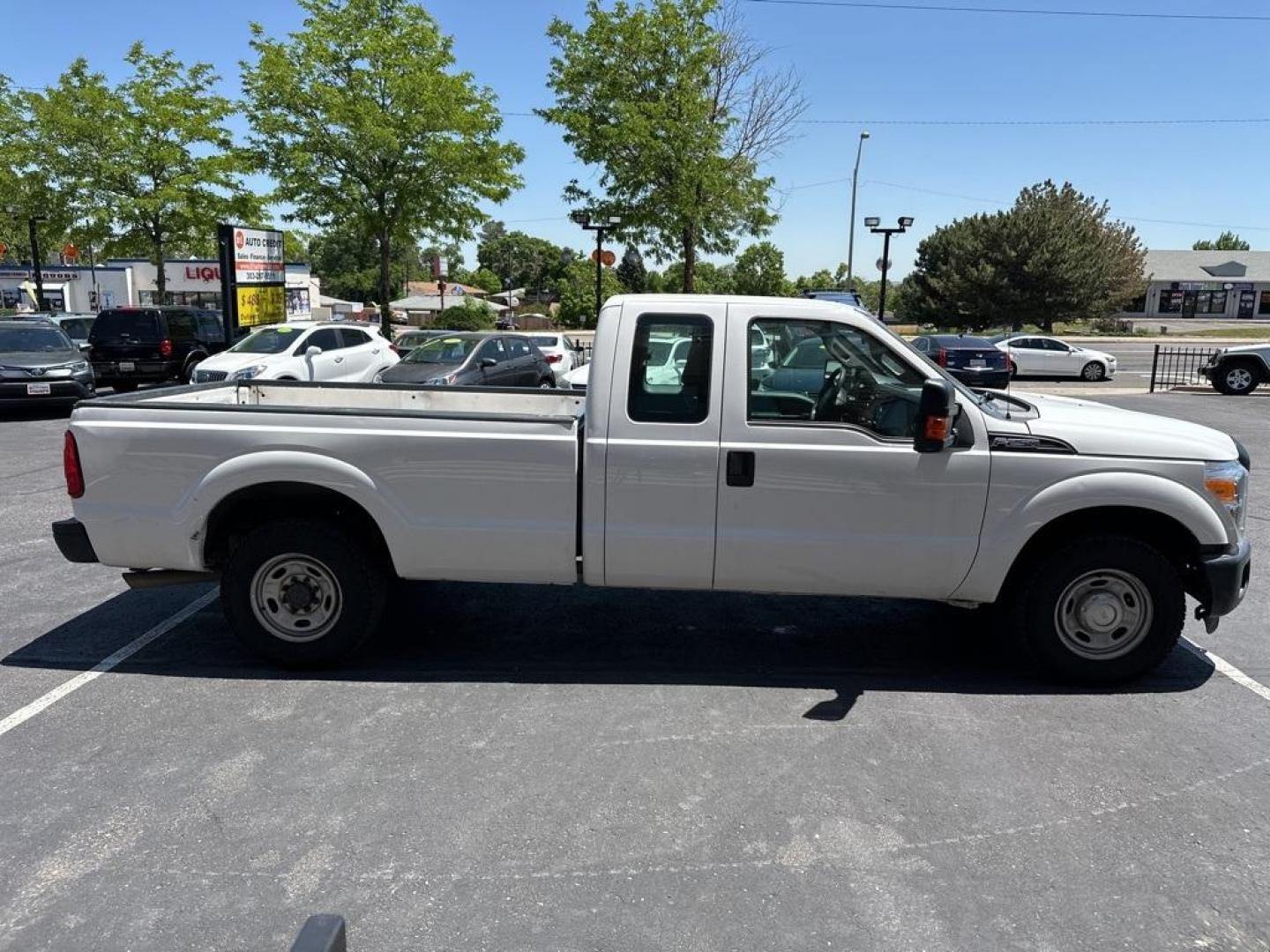 2016 Oxford White /Steel Ford F-250SD XL (1FT7X2A6XGE) with an 6.2L V8 EFI SOHC 16V Flex Fuel engine, Automatic transmission, located at 8595 Washington St., Thornton, CO, 80229, (303) 287-5511, 39.852348, -104.978447 - 2016 Ford F-250SD<br><br>D1 Auto NEVER charges dealer fees! All cars have clean titles and have been inspected for mechanical issues. We have financing for everyone. Good credit, bad credit, first time buyers.<br><br>Please call Lakewood Location 303-274-7692 or Thornton 303-287-5511 to schedule a t - Photo#6