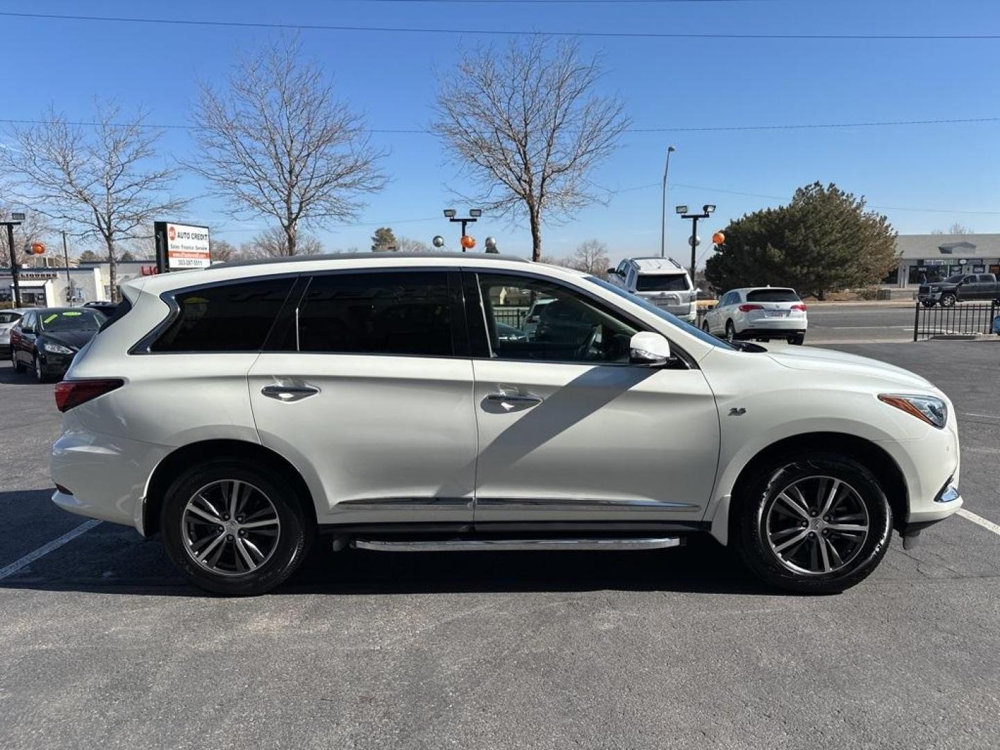 2018 Majestic White /Java INFINITI QX60 Base (5N1DL0MM6JC) with an 3.5L V6 engine, CVT transmission, located at 8595 Washington St., Thornton, CO, 80229, (303) 287-5511, 39.852348, -104.978447 - This is the one! Clean carfax, non smoker, non pet car. Interior is like new and the exterior is in near mint condition. Loaded with tons of USB ports on all 3 rows, very easy to access 3rd row.<br><br>Heated seats, heated steering wheel, sun roof, navigation, BOSE speakers, backup camera wit 360 de - Photo#3