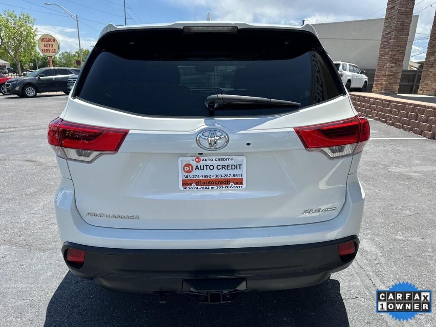 2019 Blizzard Pearl /Almond Toyota Highlander XLE (5TDJZRFH3KS) with an 3.5L V6 engine, Automatic transmission, located at 8595 Washington St., Thornton, CO, 80229, (303) 287-5511, 39.852348, -104.978447 - 2019 Toyota Highlander XLE With 2nd Row Captains Chairs and in excellent condition inside and out!! Loaded with, heated leather seats, backup camera, sun roof and more. Fully serviced, All Wheel Drive. <br><br>All Cars Have Clean Titles And Are Serviced Before Sale., CarfaxOne Owner, No Accidents, A - Photo#6