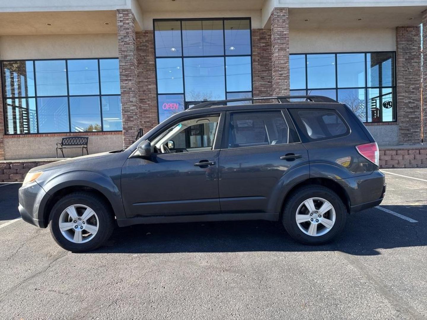 2012 Dark Gray Metallic /Platinum Subaru Forester 2.5X (JF2SHBBC1CH) with an 2.5L 4-Cylinder DOHC 16V VVT engine, Automatic transmission, located at 8595 Washington St., Thornton, CO, 80229, (303) 287-5511, 39.852348, -104.978447 - 2012 Subaru Forester AWD All Cars Have Clean Titles And Are Serviced Before Sale., Non Smoker, No Pet Odor Or Hair, Forester 2.5X, AWD.<br><br>D1 Auto NEVER charges dealer fees! All cars have clean titles and have been inspected for mechanical issues. We have financing for everyone. Good credit, bad - Photo#4