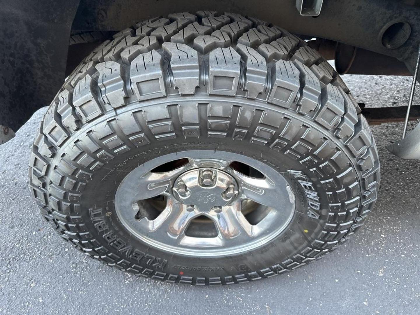 2003 Bright Silver Metallic Clearcoat /Taupe Dodge Ram 1500 ST (1D7HU18N23S) with an Next Generation Magnum 4.7L V8 engine, Automatic transmission, located at 8595 Washington St., Thornton, CO, 80229, (303) 287-5511, 39.852348, -104.978447 - 2003 Dodge Ram 1500<br><br>D1 Auto NEVER charges dealer fees! All cars have clean titles and have been inspected for mechanical issues. We have financing for everyone. Good credit, bad credit, first time buyers.<br>CARFAX One-Owner.<br>Please call Lakewood Location 303-274-7692 or Thornton 303-287-5 - Photo#22