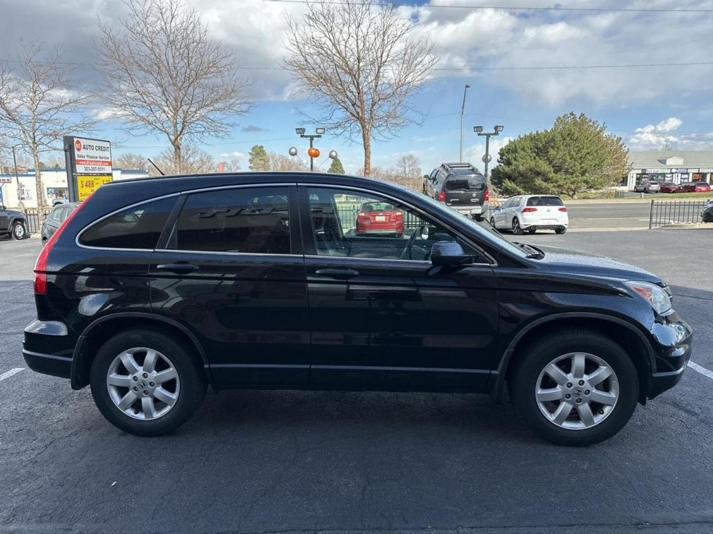2011 Crystal Black Pearl /Actual Honda CR-V SE (5J6RE4H42BL) with an 2.4L I4 DOHC 16V i-VTEC engine, Automatic transmission, located at 8595 Washington St., Thornton, CO, 80229, (303) 287-5511, 39.852348, -104.978447 - 2011 Honda CR-V IN MINT CONDITION! <br><br>All Wheel Drive, All Cars Have Clean Titles And Are Serviced Before Sale., Non Smoker, No Pet Odor Or Hair, AWD.<br><br>D1 Auto NEVER charges dealer fees! All cars have clean titles and have been inspected for mechanical issues. We have financing for everyo - Photo#4