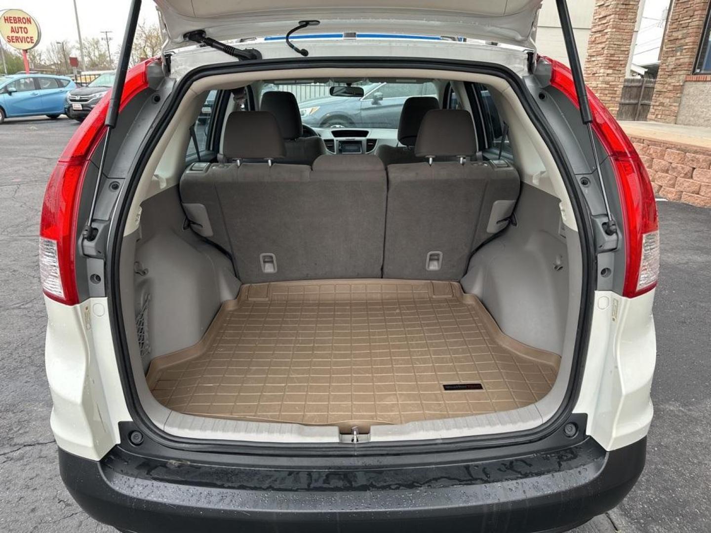 2013 White Diamond Pearl /Gray Honda CR-V LX (5J6RM4H36DL) with an 2.4L I4 DOHC 16V i-VTEC engine, Automatic transmission, located at 8595 Washington St., Thornton, CO, 80229, (303) 287-5511, 39.852348, -104.978447 - 2013 Honda CR-V with no damage and in excellent condition. This Honda is like no one ever sat in it!<br><br>All Cars Have Clean Titles And Are Serviced Before Sale., Clean Carfax, No Accident, All Books and Keys, New Tires, Backup Camera, Heated Seats, Bluetooth/ With Bluetooth Audio, Non Smoker, No - Photo#19