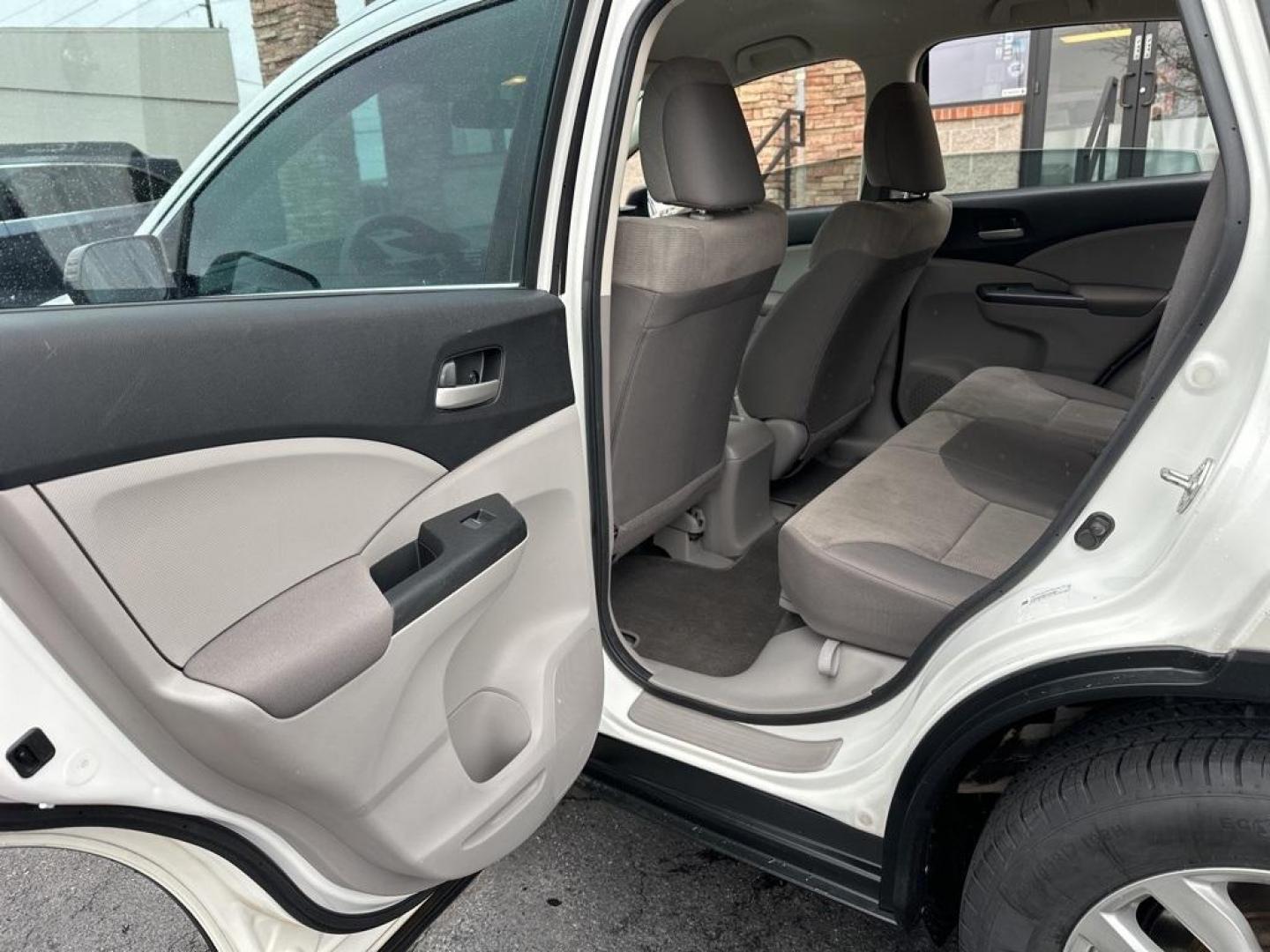2013 White Diamond Pearl /Gray Honda CR-V LX (5J6RM4H36DL) with an 2.4L I4 DOHC 16V i-VTEC engine, Automatic transmission, located at 8595 Washington St., Thornton, CO, 80229, (303) 287-5511, 39.852348, -104.978447 - 2013 Honda CR-V with no damage and in excellent condition. This Honda is like no one ever sat in it!<br><br>All Cars Have Clean Titles And Are Serviced Before Sale., Clean Carfax, No Accident, All Books and Keys, New Tires, Backup Camera, Heated Seats, Bluetooth/ With Bluetooth Audio, Non Smoker, No - Photo#22