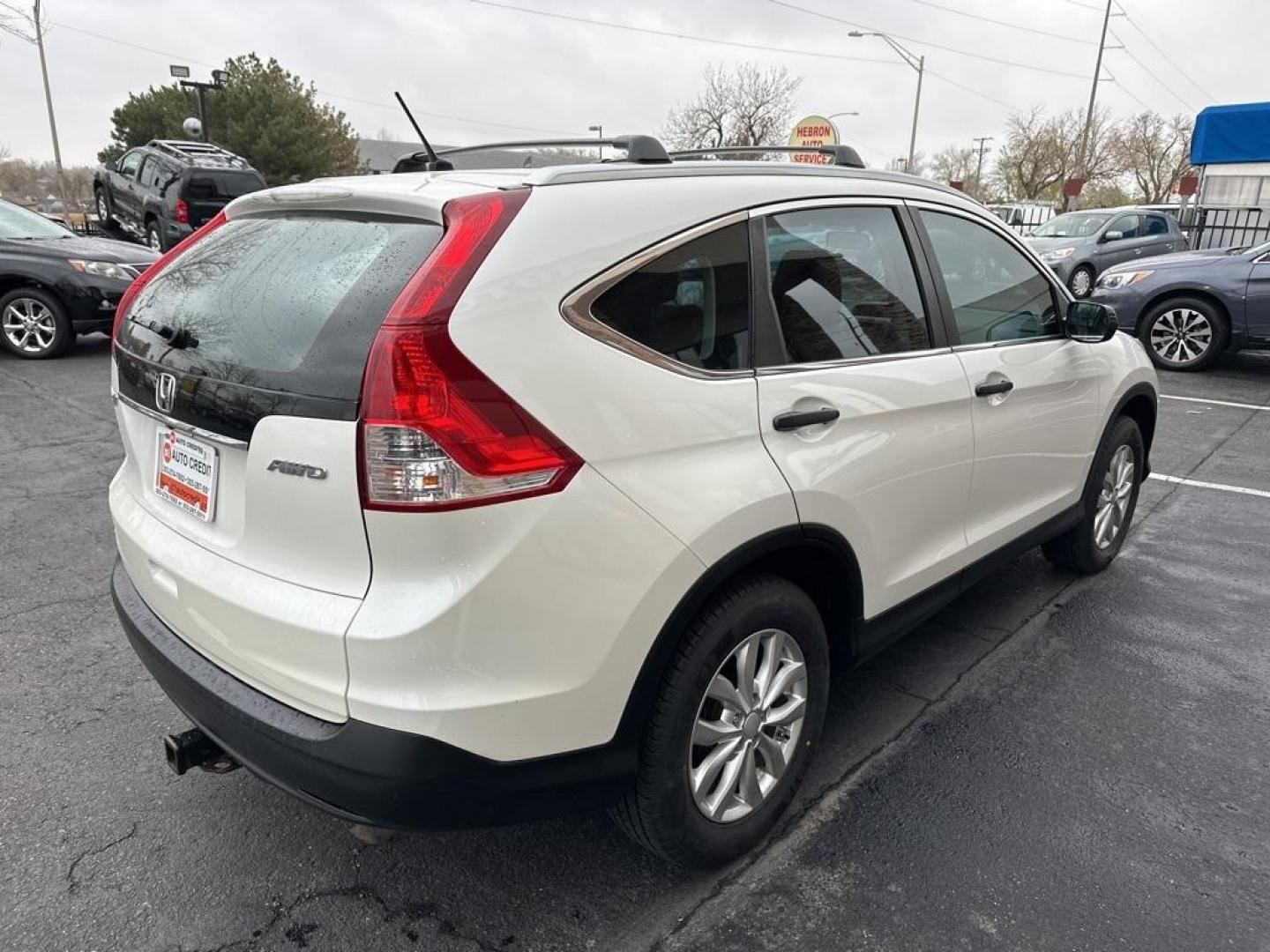 2013 White Diamond Pearl /Gray Honda CR-V LX (5J6RM4H36DL) with an 2.4L I4 DOHC 16V i-VTEC engine, Automatic transmission, located at 8595 Washington St., Thornton, CO, 80229, (303) 287-5511, 39.852348, -104.978447 - 2013 Honda CR-V with no damage and in excellent condition. This Honda is like no one ever sat in it!<br><br>All Cars Have Clean Titles And Are Serviced Before Sale., Clean Carfax, No Accident, All Books and Keys, New Tires, Backup Camera, Heated Seats, Bluetooth/ With Bluetooth Audio, Non Smoker, No - Photo#5