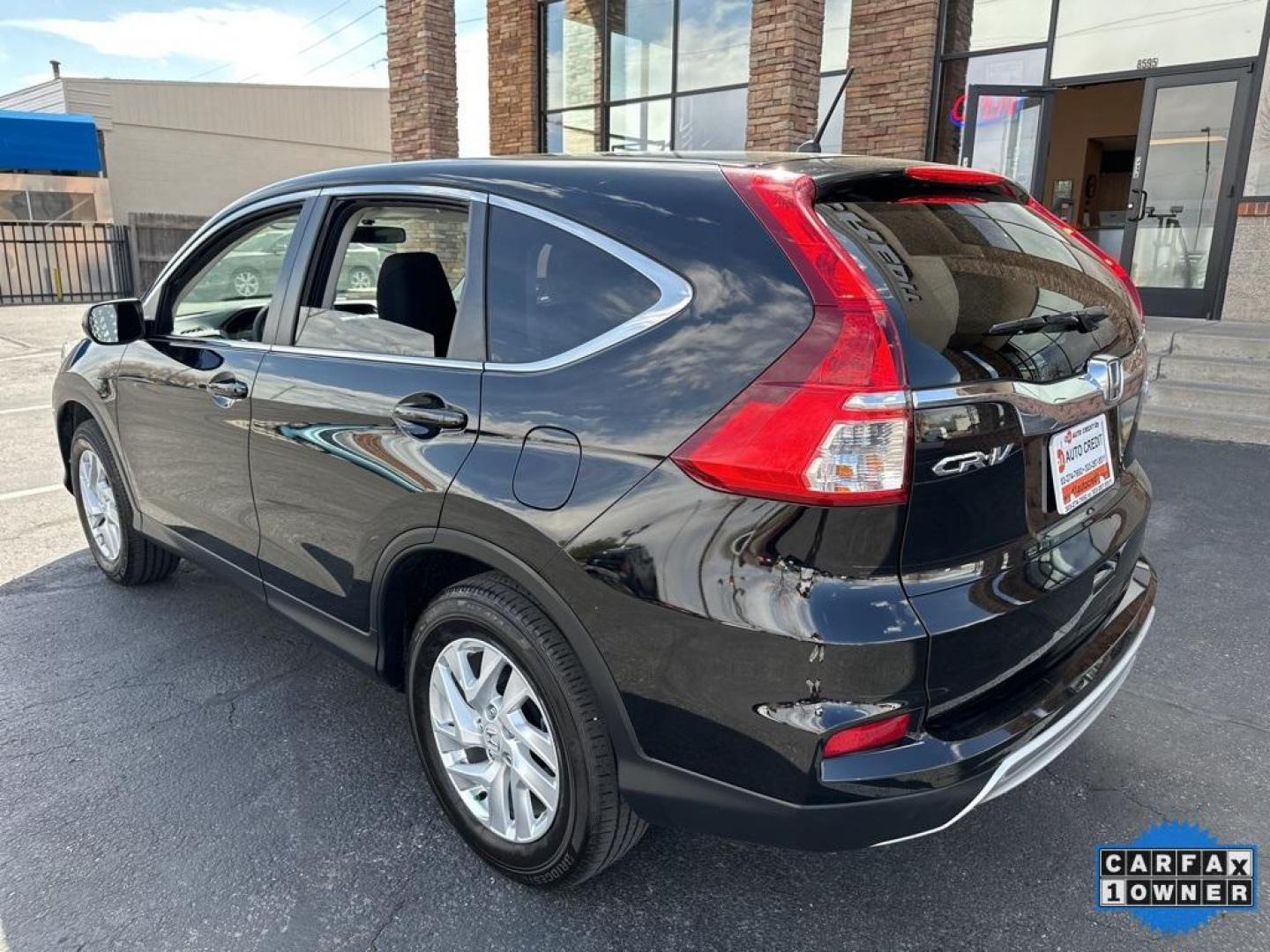 2016 Crystal Black Pearl /Gray Honda CR-V EX (5J6RM4H53GL) with an 2.4L I4 DOHC 16V i-VTEC engine, CVT transmission, located at 8595 Washington St., Thornton, CO, 80229, (303) 287-5511, 39.852348, -104.978447 - 2016 Honda CR-V EX One Owner, very low miles and in excellent condition. Fully serviced and all cars have clean title. Loaded with, heated seats, sun roof, backup camera, Bluetooth and more. All Wheel Drive and ready for Colorado! <br><br>D1 Auto NEVER charges dealer fees! All cars have clean titles - Photo#7
