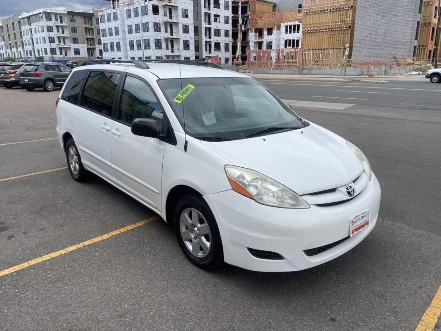 2006 Natural White Toyota Sienna LE (5TDZA23C06S) with an 3.3L V6 SMPI DOHC engine, Automatic transmission, located at 8595 Washington St., Thornton, CO, 80229, (303) 287-5511, 39.852348, -104.978447 - 2006 Toyota Sienna<br><br>D1 Auto NEVER charges dealer fees! All cars have clean titles and have been inspected for mechanical issues. We have financing for everyone. Good credit, bad credit, first time buyers.<br><br>Please call Lakewood Location 303-274-7692 or Thornton 303-287-5511 to schedule a - Photo#3