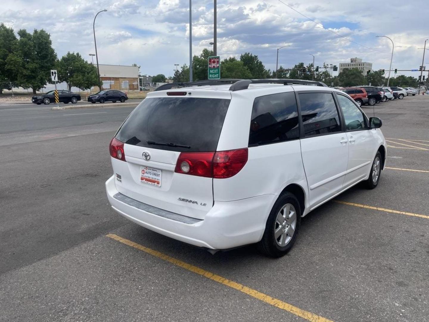 2006 Natural White Toyota Sienna LE (5TDZA23C06S) with an 3.3L V6 SMPI DOHC engine, Automatic transmission, located at 8595 Washington St., Thornton, CO, 80229, (303) 287-5511, 39.852348, -104.978447 - 2006 Toyota Sienna<br><br>D1 Auto NEVER charges dealer fees! All cars have clean titles and have been inspected for mechanical issues. We have financing for everyone. Good credit, bad credit, first time buyers.<br><br>Please call Lakewood Location 303-274-7692 or Thornton 303-287-5511 to schedule a - Photo#5