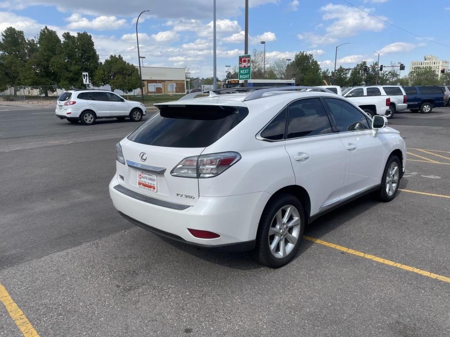 2011 White /Actual Lexus RX 350 (2T2BK1BA7BC) with an 3.5L V6 DOHC Dual VVT-i 24V engine, Automatic transmission, located at 8595 Washington St., Thornton, CO, 80229, (303) 287-5511, 39.852348, -104.978447 - 2011 Lexus RX<br><br>D1 Auto NEVER charges dealer fees! All cars have clean titles and have been inspected for mechanical issues. We have financing for everyone. Good credit, bad credit, first time buyers.<br><br>Please call Lakewood Location 303-274-7692 or Thornton 303-287-5511 to schedule a test - Photo#5