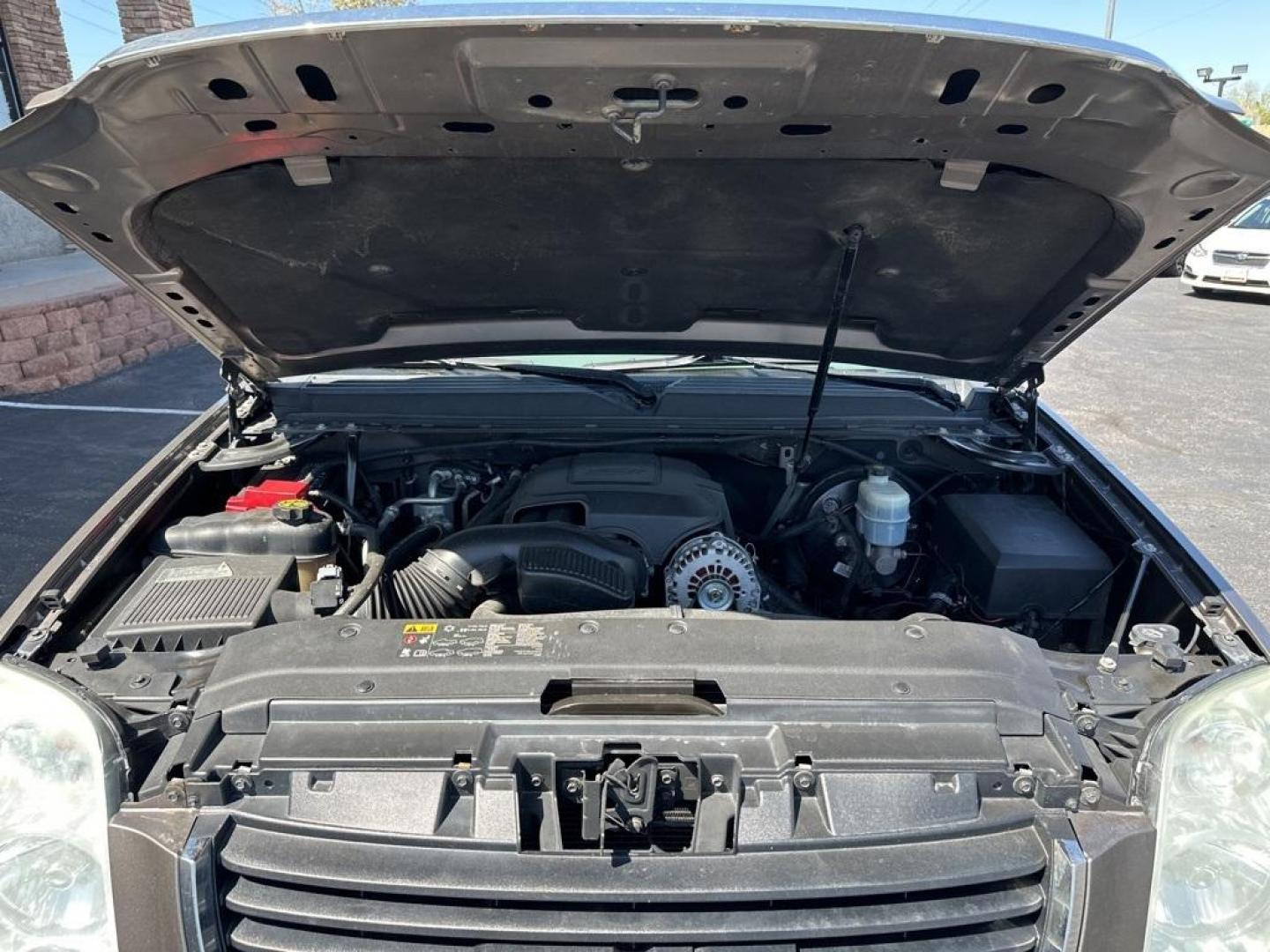 2013 Mocha Steel Metallic /Light Titanium GMC Yukon XL SLT 1500 (1GKS2KE78DR) with an Vortec 5.3L V8 SFI Flex Fuel engine, Automatic transmission, located at 8595 Washington St., Thornton, CO, 80229, (303) 287-5511, 39.852348, -104.978447 - 2013 GMC Yukon XL<br><br>D1 Auto NEVER charges dealer fees! All cars have clean titles and have been inspected for mechanical issues. We have financing for everyone. Good credit, bad credit, first time buyers.<br><br>Please call Lakewood Location 303-274-7692 or Thornton 303-287-5511 to schedule a t - Photo#2