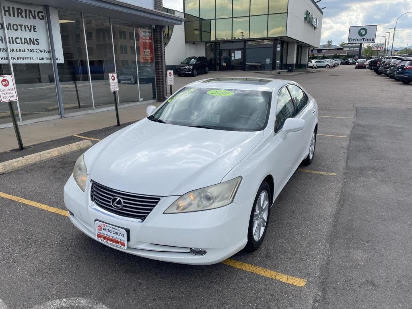 2009 White Lexus ES 350 (JTHBJ46G292) with an 3.5L V6 DOHC Dual VVT-i 24V engine, Automatic transmission, located at 8595 Washington St., Thornton, CO, 80229, (303) 287-5511, 39.852348, -104.978447 - 2009 Lexus ES<br><br>D1 Auto NEVER charges dealer fees! All cars have clean titles and have been inspected for mechanical issues. We have financing for everyone. Good credit, bad credit, first time buyers.<br>Clean CARFAX.<br>Please call Lakewood Location 303-274-7692 or Thornton 303-287-5511 to sch - Photo#1