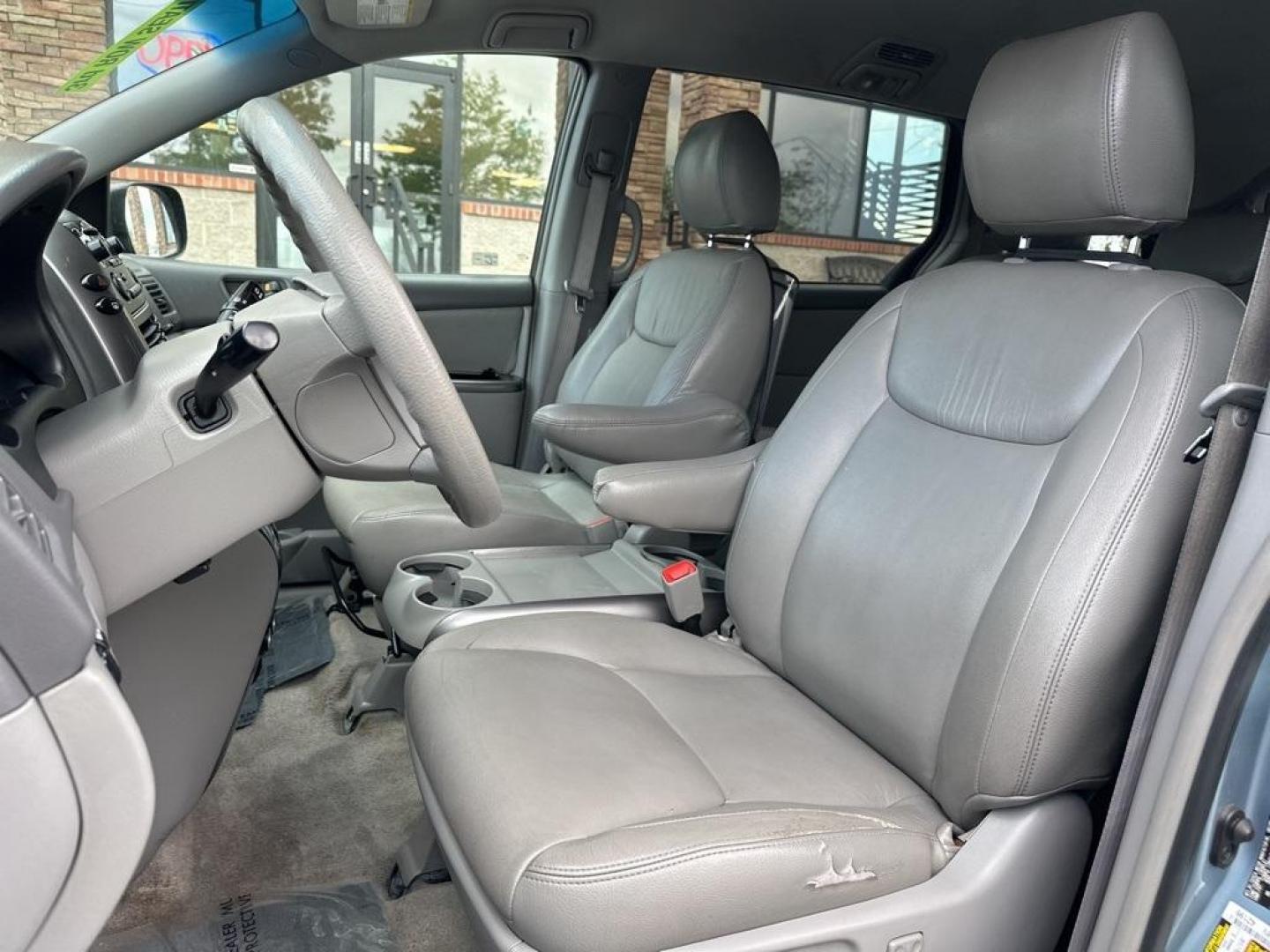 2009 Blue Mirage Metallic /Stone Toyota Sienna CE (5TDZK23C59S) with an 3.5L V6 SMPI DOHC engine, Automatic transmission, located at 8595 Washington St., Thornton, CO, 80229, (303) 287-5511, 39.852348, -104.978447 - 2009 Toyota Sienna<br><br>D1 Auto NEVER charges dealer fees! All cars have clean titles and have been inspected for mechanical issues. We have financing for everyone. Good credit, bad credit, first time buyers.<br>Clean CARFAX.<br>Please call Lakewood Location 303-274-7692 or Thornton 303-287-5511 t - Photo#10