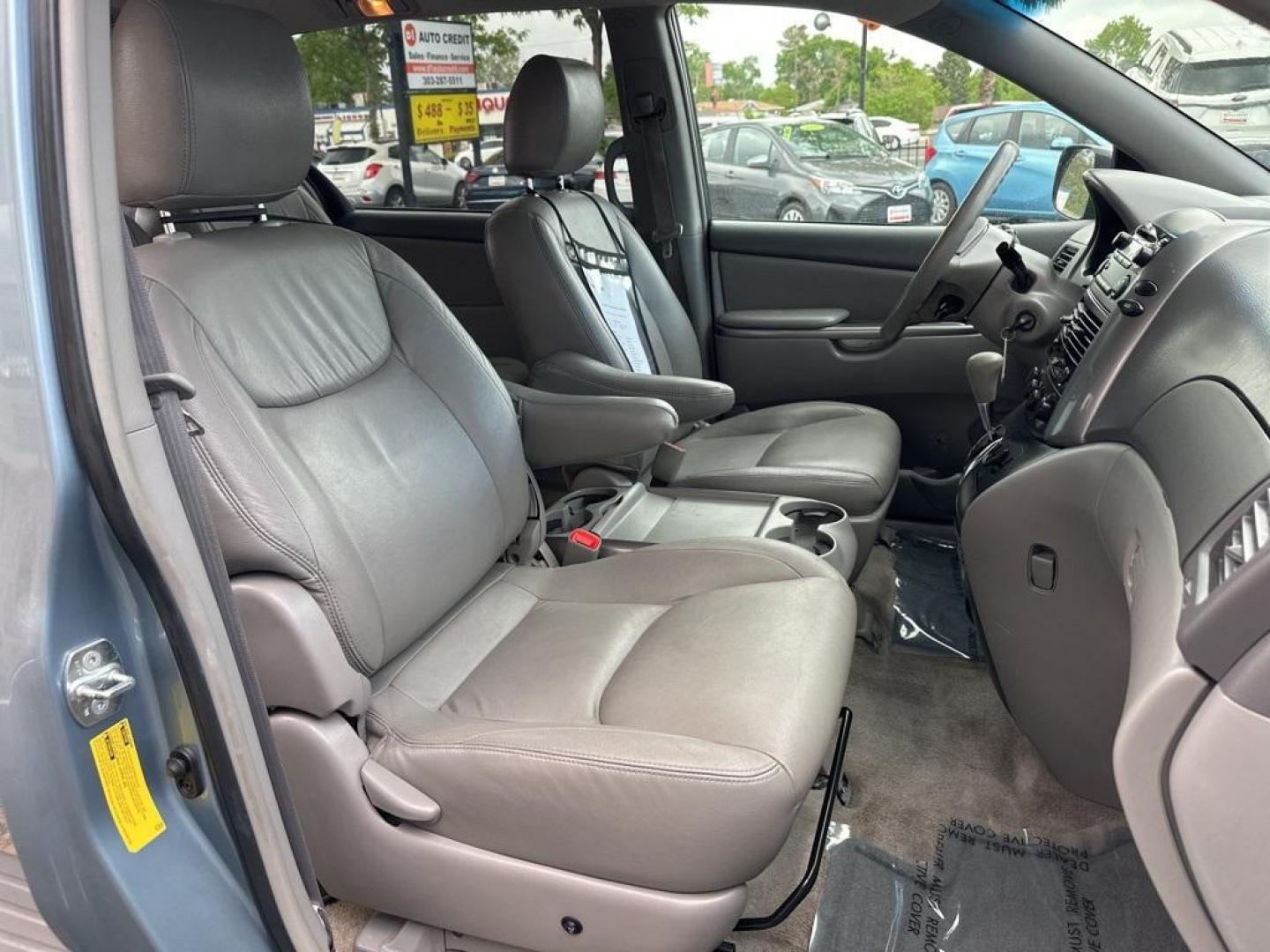 2009 Blue Mirage Metallic /Stone Toyota Sienna CE (5TDZK23C59S) with an 3.5L V6 SMPI DOHC engine, Automatic transmission, located at 8595 Washington St., Thornton, CO, 80229, (303) 287-5511, 39.852348, -104.978447 - 2009 Toyota Sienna<br><br>D1 Auto NEVER charges dealer fees! All cars have clean titles and have been inspected for mechanical issues. We have financing for everyone. Good credit, bad credit, first time buyers.<br>Clean CARFAX.<br>Please call Lakewood Location 303-274-7692 or Thornton 303-287-5511 t - Photo#11