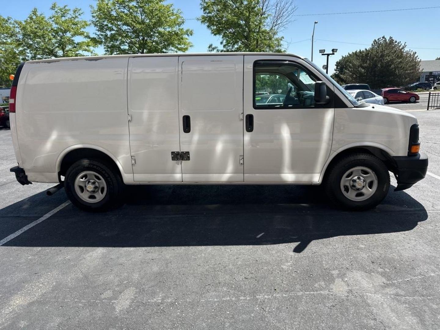 2004 Olympic White /Medium Dark Pewter Chevrolet Express Van G1500 (1GCFG15X841) with an Vortec 4.3L V6 MPI engine, Automatic transmission, located at 8595 Washington St., Thornton, CO, 80229, (303) 287-5511, 39.852348, -104.978447 - 2004 Chevrolet Express Van G1500<br><br>D1 Auto NEVER charges dealer fees! All cars have clean titles and have been inspected for mechanical issues. We have financing for everyone. Good credit, bad credit, first time buyers.<br><br>Please call Lakewood Location 303-274-7692 or Thornton 303-287-5511 - Photo#4