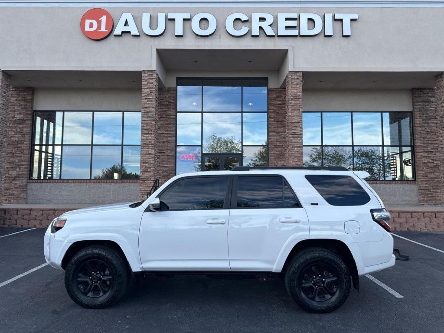 2015 Super White /Black/Graphite Toyota 4Runner SR5 (JTEBU5JR1F5) with an 4.0L V6 SMPI DOHC engine, Automatic transmission, located at 8595 Washington St., Thornton, CO, 80229, (303) 287-5511, 39.852348, -104.978447 - 2015 Toyota 4Runner<br><br>D1 Auto NEVER charges dealer fees! All cars have clean titles and have been inspected for mechanical issues. We have financing for everyone. Good credit, bad credit, first time buyers.<br>Odometer is 30438 miles below market average!<br>Please call Lakewood Location 303-27 - Photo#0