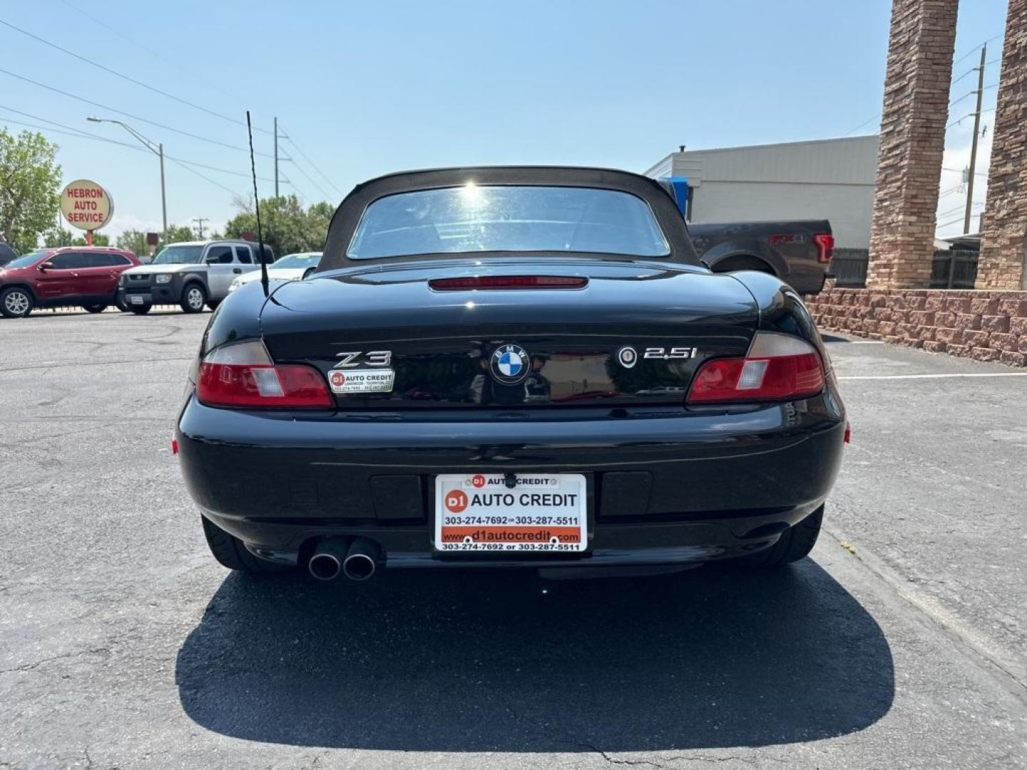 2001 Jet Black /Black BMW Z3 2.5i (WBACN33461L) with an 2.5L I6 SMPI DOHC engine, Manual transmission, located at 8595 Washington St., Thornton, CO, 80229, (303) 287-5511, 39.852348, -104.978447 - 2001 BMW Z3 In unbelivable condition inside and out!! New clutch, New Struts, Fully serviced and in perfect running condition. Everything works as it should. No cracking on any seals anywher on the car. Seats and carpet look as if they have never been sat in. 4 keys and owners manual present. Afterm - Photo#45