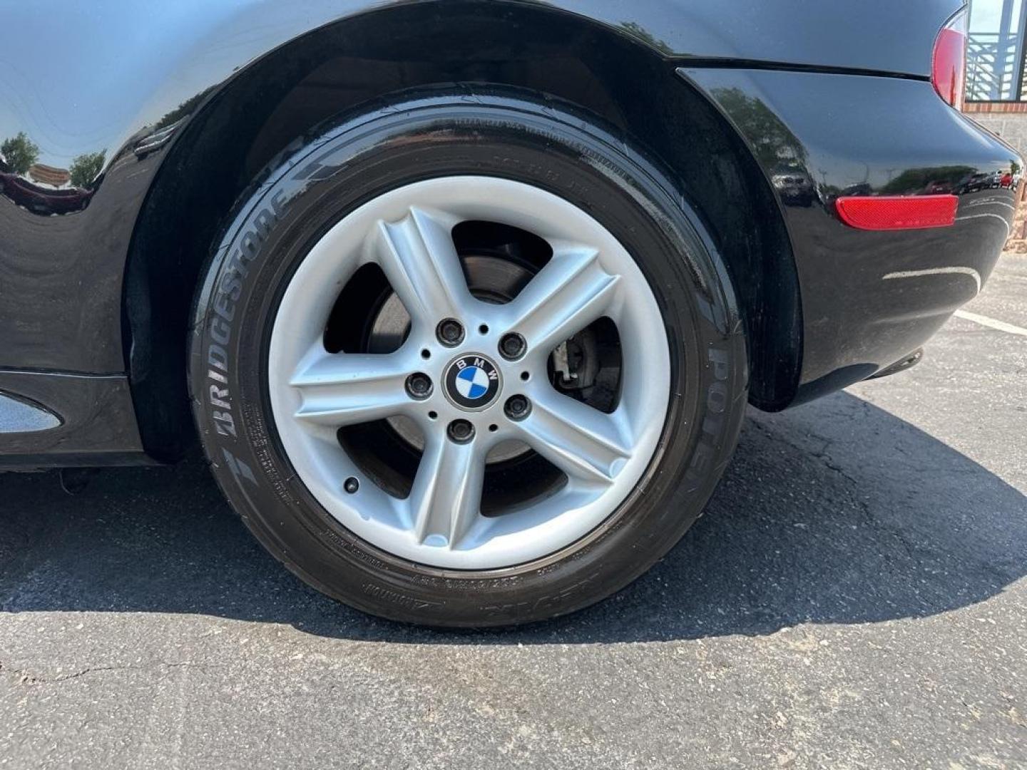 2001 Jet Black /Black BMW Z3 2.5i (WBACN33461L) with an 2.5L I6 SMPI DOHC engine, Manual transmission, located at 8595 Washington St., Thornton, CO, 80229, (303) 287-5511, 39.852348, -104.978447 - 2001 BMW Z3 In unbelivable condition inside and out!! New clutch, New Struts, Fully serviced and in perfect running condition. Everything works as it should. No cracking on any seals anywher on the car. Seats and carpet look as if they have never been sat in. 4 keys and owners manual present. Afterm - Photo#50