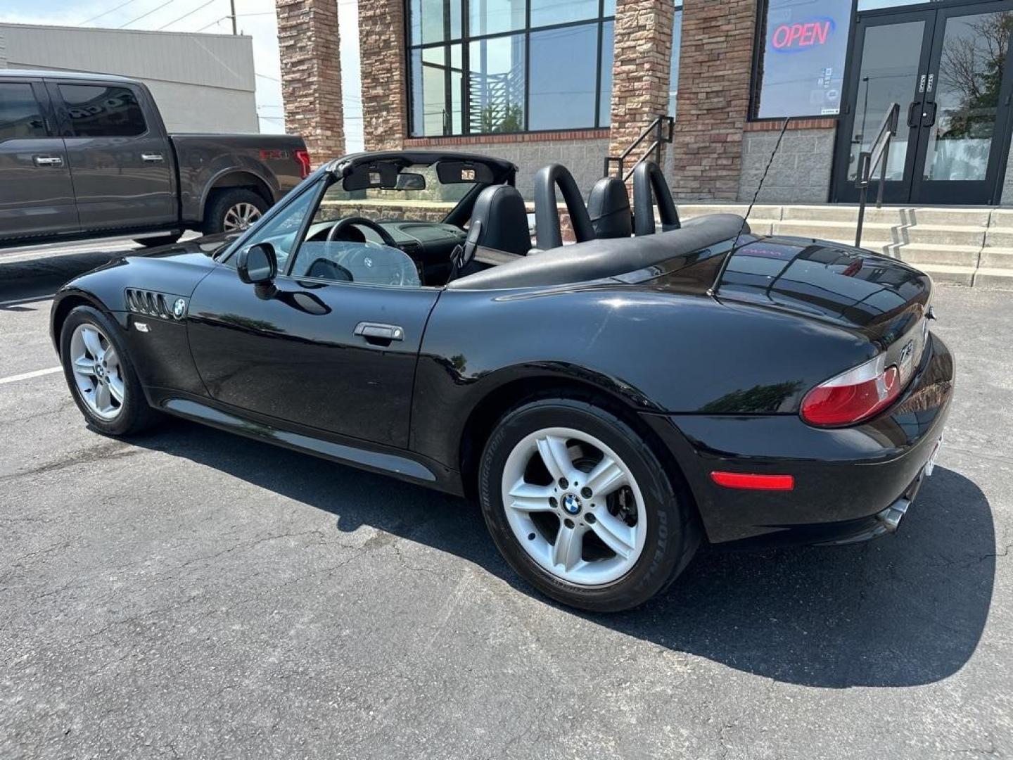 2001 Jet Black /Black BMW Z3 2.5i (WBACN33461L) with an 2.5L I6 SMPI DOHC engine, Manual transmission, located at 8595 Washington St., Thornton, CO, 80229, (303) 287-5511, 39.852348, -104.978447 - 2001 BMW Z3 In unbelivable condition inside and out!! New clutch, New Struts, Fully serviced and in perfect running condition. Everything works as it should. No cracking on any seals anywher on the car. Seats and carpet look as if they have never been sat in. 4 keys and owners manual present. Afterm - Photo#52