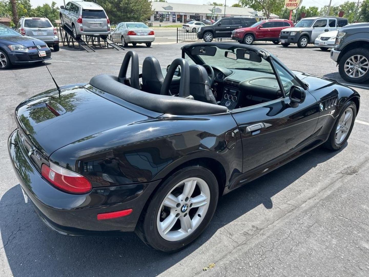 2001 Jet Black /Black BMW Z3 2.5i (WBACN33461L) with an 2.5L I6 SMPI DOHC engine, Manual transmission, located at 8595 Washington St., Thornton, CO, 80229, (303) 287-5511, 39.852348, -104.978447 - 2001 BMW Z3 In unbelivable condition inside and out!! New clutch, New Struts, Fully serviced and in perfect running condition. Everything works as it should. No cracking on any seals anywher on the car. Seats and carpet look as if they have never been sat in. 4 keys and owners manual present. Afterm - Photo#53