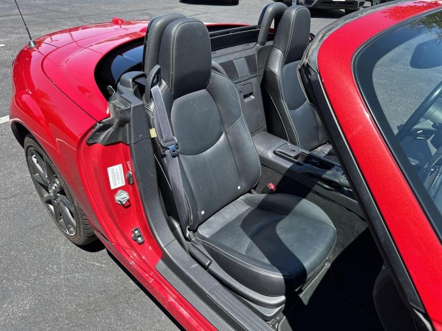 2012 Velocity Red Mica /Black Mazda Miata PRHT Special Edition (JM1NC2SF7C0) with an 2.0L I4 DOHC VVT 16V engine, Automatic transmission, located at 8595 Washington St., Thornton, CO, 80229, (303) 287-5511, 39.852348, -104.978447 - 2012 Mazda Miata Special Edition, Hard Top!! Only 31k Miles. Only 450 sold in the United States. Velocity Red Mica with retractible hard top convertible. <br><br>All Cars Have Clean Titles And Are Serviced Before Sale., Leather, Heated Seats, Bluetooth/ With Bluetooth Audio, Non Smoker, No Pet Odor - Photo#18