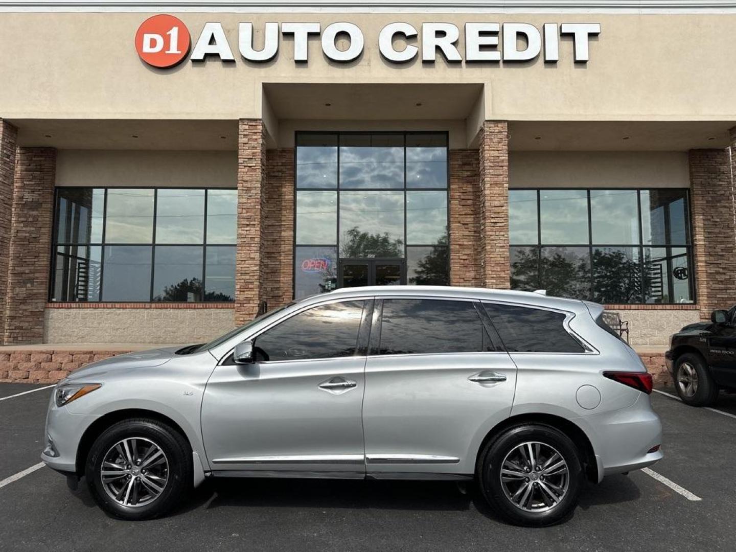 2019 Liquid Platinum /Graphite INFINITI QX60 LUXE (5N1DL0MM2KC) with an 3.5L V6 engine, CVT transmission, located at 8595 Washington St., Thornton, CO, 80229, (303) 287-5511, 39.852348, -104.978447 - 2019 INFINITI QX60, All Wheel Drive, 3rd Row Seat and in mint condition inside and out! <br>All Cars Have Clean Titles And Are Serviced Before Sale., <br>Clean Carfax, No Accident, Apple/Android Car Play, Blind Spot Monitoring, Backup Camera, Leather, Heated Seats, Bluetooth/ With Bluetooth Audio, N - Photo#0