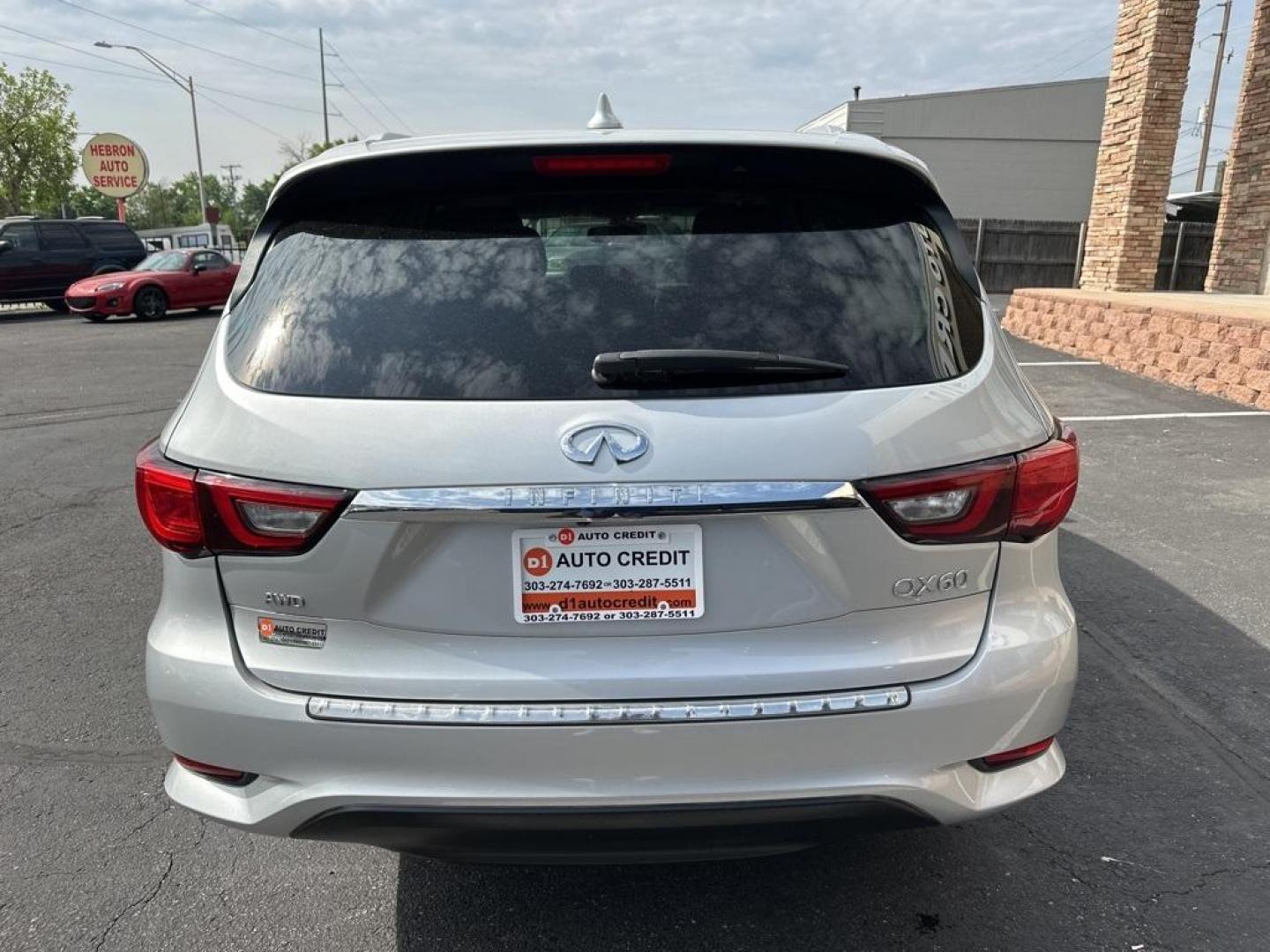 2019 Liquid Platinum /Graphite INFINITI QX60 LUXE (5N1DL0MM2KC) with an 3.5L V6 engine, CVT transmission, located at 8595 Washington St., Thornton, CO, 80229, (303) 287-5511, 39.852348, -104.978447 - 2019 INFINITI QX60, All Wheel Drive, 3rd Row Seat and in mint condition inside and out! <br>All Cars Have Clean Titles And Are Serviced Before Sale., <br>Clean Carfax, No Accident, Apple/Android Car Play, Blind Spot Monitoring, Backup Camera, Leather, Heated Seats, Bluetooth/ With Bluetooth Audio, N - Photo#6