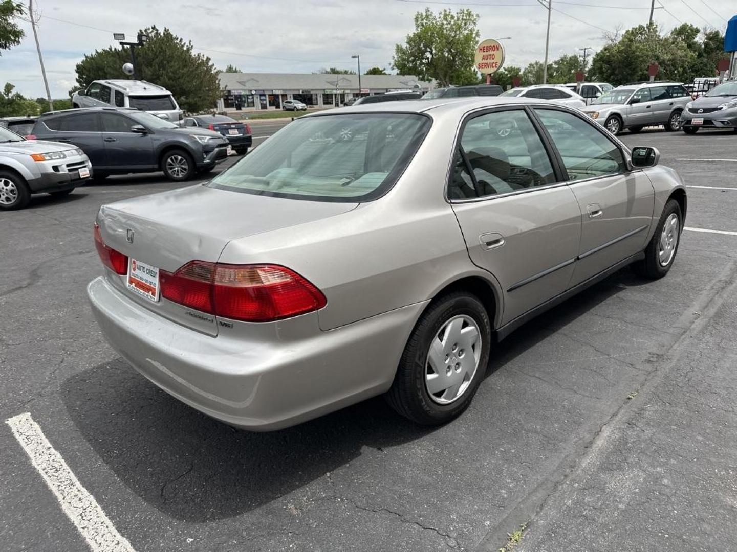 1999 Satin Silver Metallic /tan Honda Accord LX (1HGCG1642XA) with an 3.0L V6 SMPI engine, Automatic transmission, located at 8595 Washington St., Thornton, CO, 80229, (303) 287-5511, 39.852348, -104.978447 - 1999 Honda Accord<br><br>D1 Auto NEVER charges dealer fees! All cars have clean titles and have been inspected for mechanical issues. We have financing for everyone. Good credit, bad credit, first time buyers.<br>CARFAX One-Owner.<br>Please call Lakewood Location 303-274-7692 or Thornton 303-287-551 - Photo#5