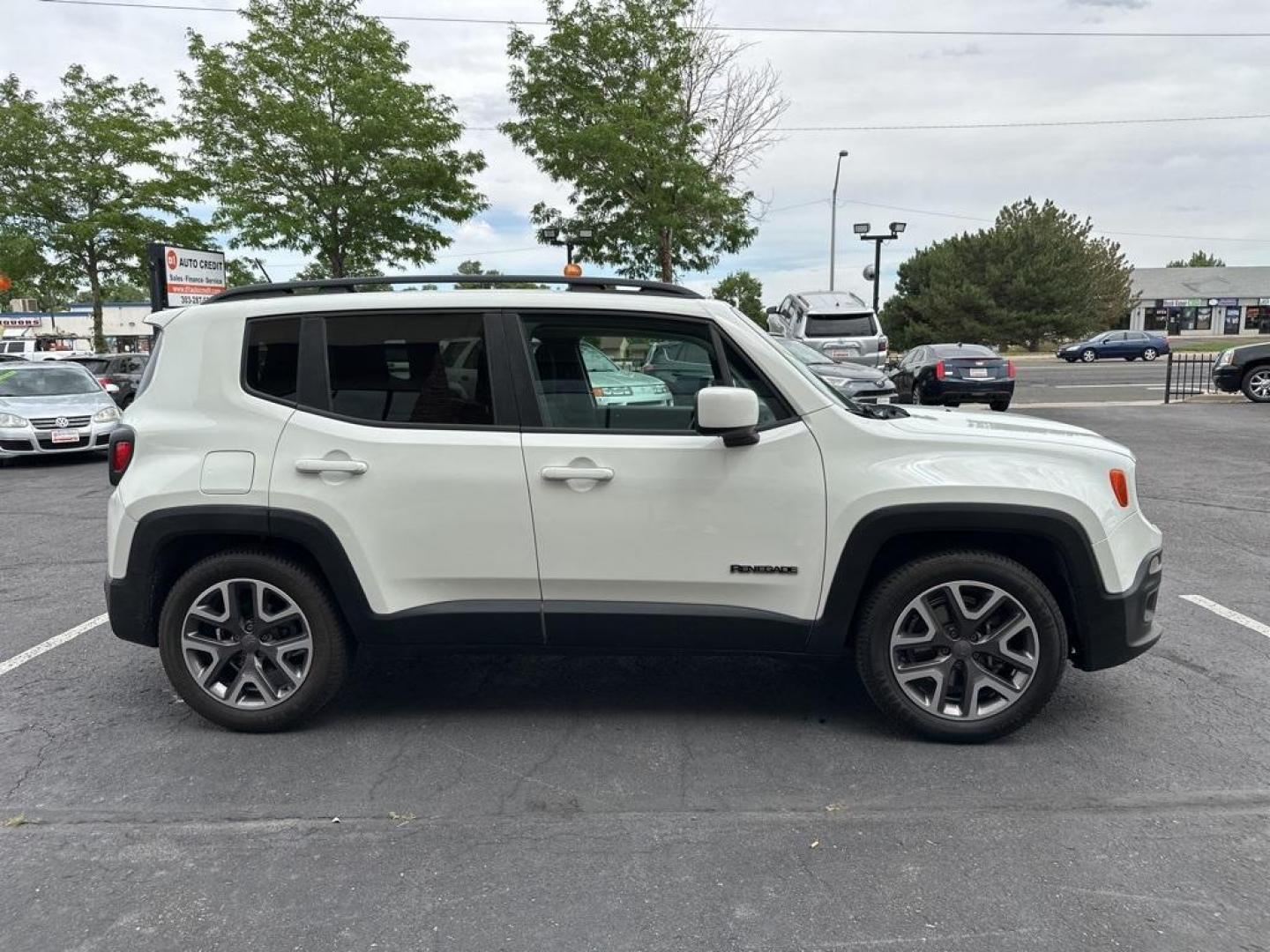 2015 Alpine White /Black Jeep Renegade Latitude (ZACCJABT4FP) with an 2.4L I4 MultiAir engine, Automatic transmission, located at 8595 Washington St., Thornton, CO, 80229, (303) 287-5511, 39.852348, -104.978447 - 2015 Jeep Renegade<br><br>D1 Auto NEVER charges dealer fees! All cars have clean titles and have been inspected for mechanical issues. We have financing for everyone. Good credit, bad credit, first time buyers.<br><br>Please call Lakewood Location 303-274-7692 or Thornton 303-287-5511 to schedule a - Photo#4