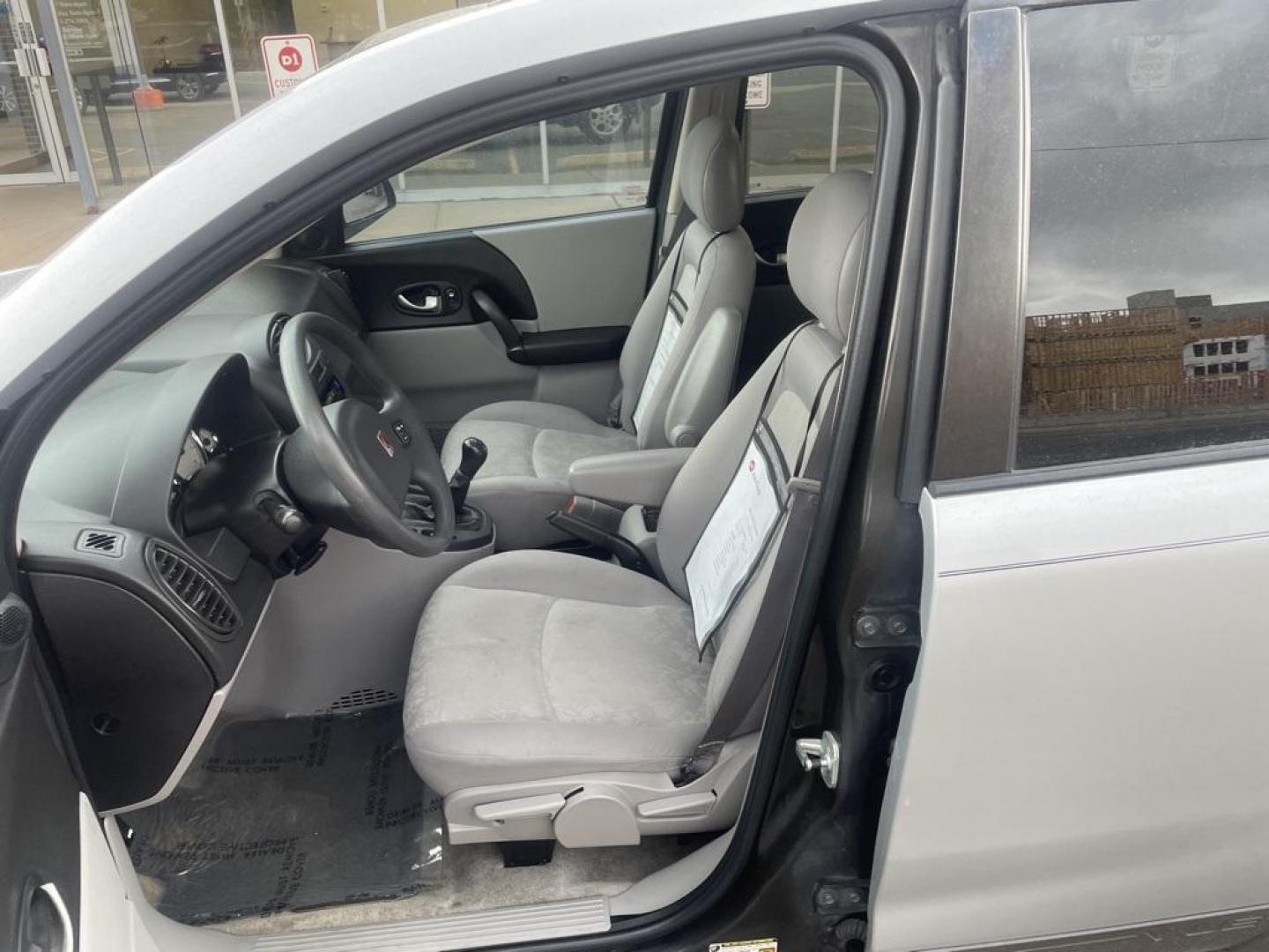 2004 Silver Nickel /Grey Saturn VUE Base (5GZCZ23DX4S) with an 2.2L I4 MPI DOHC engine, Manual transmission, located at 8595 Washington St., Thornton, CO, 80229, (303) 287-5511, 39.852348, -104.978447 - 2004 Saturn VUE<br><br>D1 Auto NEVER charges dealer fees! All cars have clean titles and have been inspected for mechanical issues. We have financing for everyone. Good credit, bad credit, first time buyers.<br>CARFAX One-Owner.<br>Please call Lakewood Location 303-274-7692 or Thornton 303-287-5511 - Photo#13