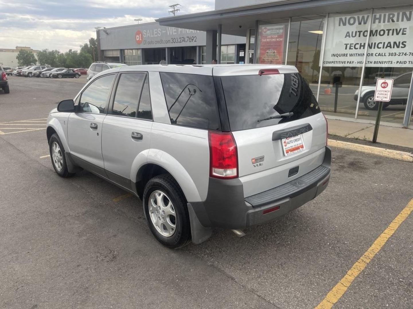 2004 Silver Nickel /Grey Saturn VUE Base (5GZCZ23DX4S) with an 2.2L I4 MPI DOHC engine, Manual transmission, located at 8595 Washington St., Thornton, CO, 80229, (303) 287-5511, 39.852348, -104.978447 - 2004 Saturn VUE<br><br>D1 Auto NEVER charges dealer fees! All cars have clean titles and have been inspected for mechanical issues. We have financing for everyone. Good credit, bad credit, first time buyers.<br>CARFAX One-Owner.<br>Please call Lakewood Location 303-274-7692 or Thornton 303-287-5511 - Photo#7