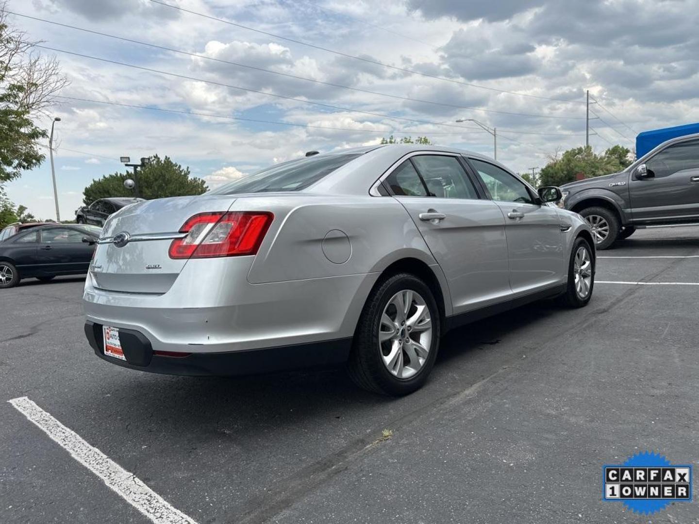 2011 Ingot Silver Metallic /Light Stone Ford Taurus SEL (1FAHP2EW4BG) with an Duratec 3.5L V6 engine, Automatic transmission, located at 8595 Washington St., Thornton, CO, 80229, (303) 287-5511, 39.852348, -104.978447 - 2011 Ford Taurus, One Owner, Clean Title and fully serviced in excellent condition inside and out! <br><br>All Cars Have Clean Titles And Are Serviced Before Sale., CarfaxOne Owner, No Accidents, All Books and Keys, New Tires, Backup Camera, Bluetooth/ With Bluetooth Audio, Power Seats, Non Smoker, - Photo#5