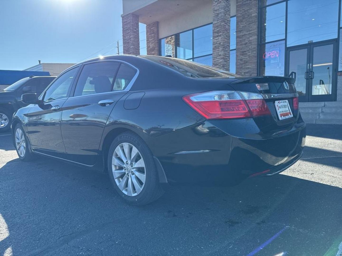 2013 Crystal Black Pearl /Parchment Honda Accord EX-L (1HGCR2F87DA) with an 2.4L I4 DOHC i-VTEC 16V engine, CVT transmission, located at 8595 Washington St., Thornton, CO, 80229, (303) 287-5511, 39.852348, -104.978447 - 2013 Honda Accord FWD FWD, Parchment Leather.<br><br>D1 Auto NEVER charges dealer fees! All cars have clean titles and have been inspected for mechanical issues. We have financing for everyone. Good credit, bad credit, first time buyers.<br><br>Please call Lakewood Location 303-274-7692 or Thornton - Photo#6