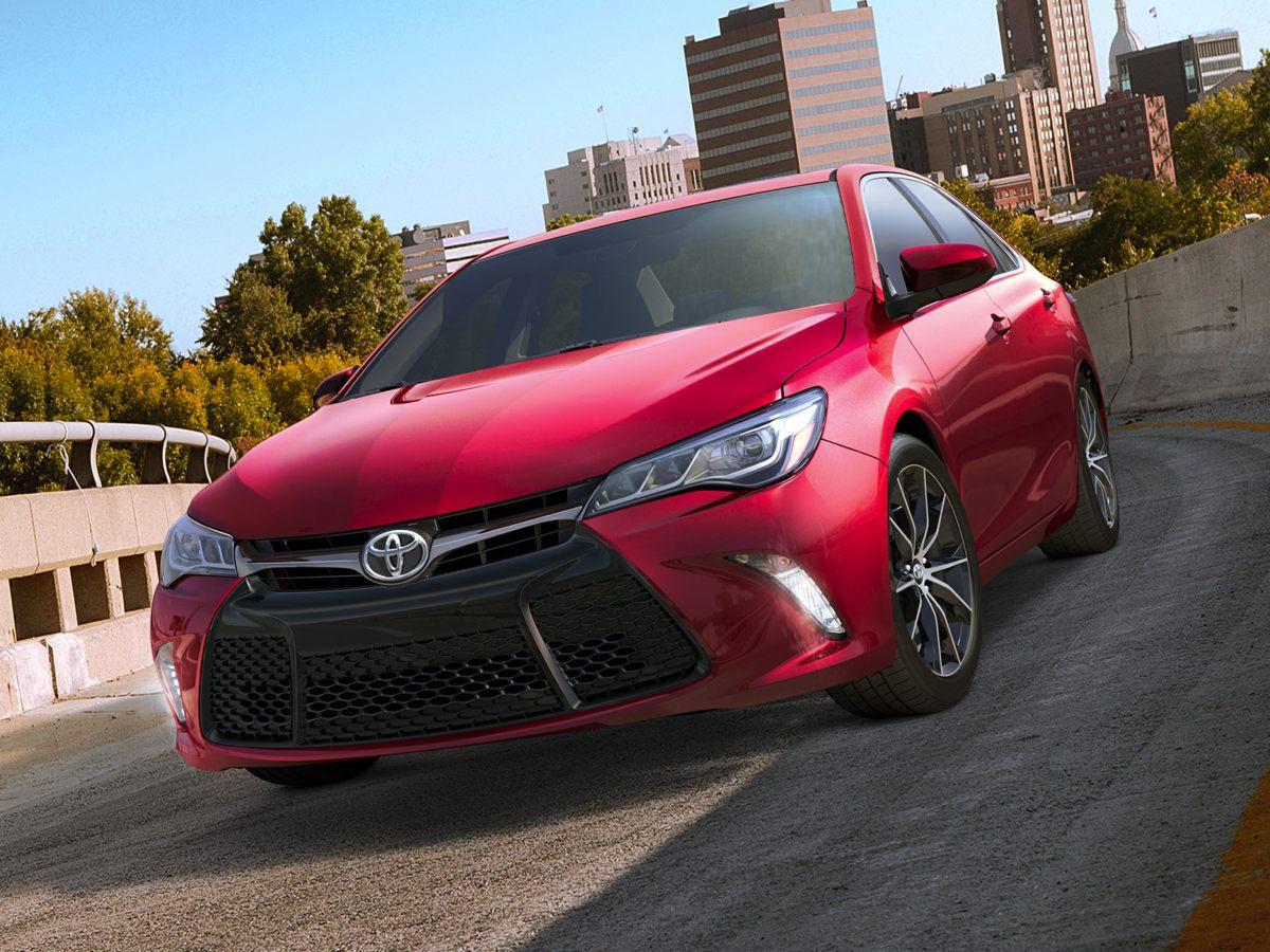 photo of 2016 Toyota Camry SE