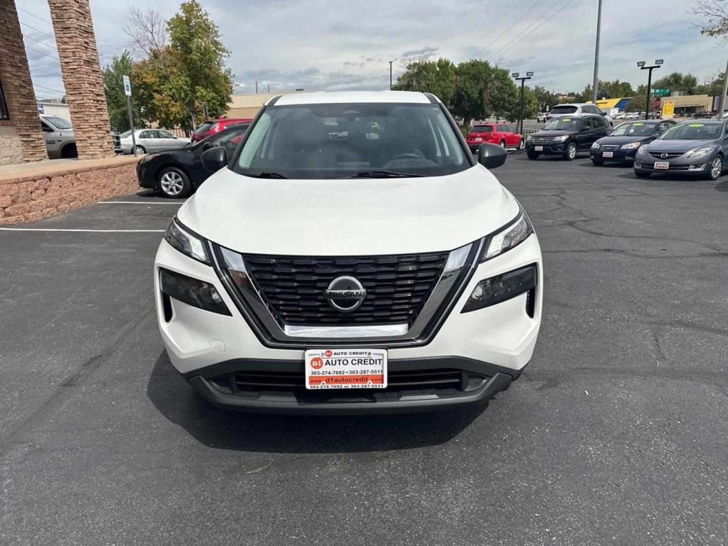 2021 Glacier White /Charcoal Nissan Rogue S (5N1AT3AB0MC) with an 2.5L I4 DOHC 16V engine, CVT transmission, located at 8595 Washington St., Thornton, CO, 80229, (303) 287-5511, 39.852348, -104.978447 - 2021 Nissan Rogue One Owner, This car still smells new and has 2 keys and owners manuals. You wont find one in better condition. All Wheel Drive, backup camera with backup sensors, Apple/Android CarPlay ,New Tires and ready for Colorado! Excellent condition inside and out. <br><br>All Cars Have Clea - Photo#2