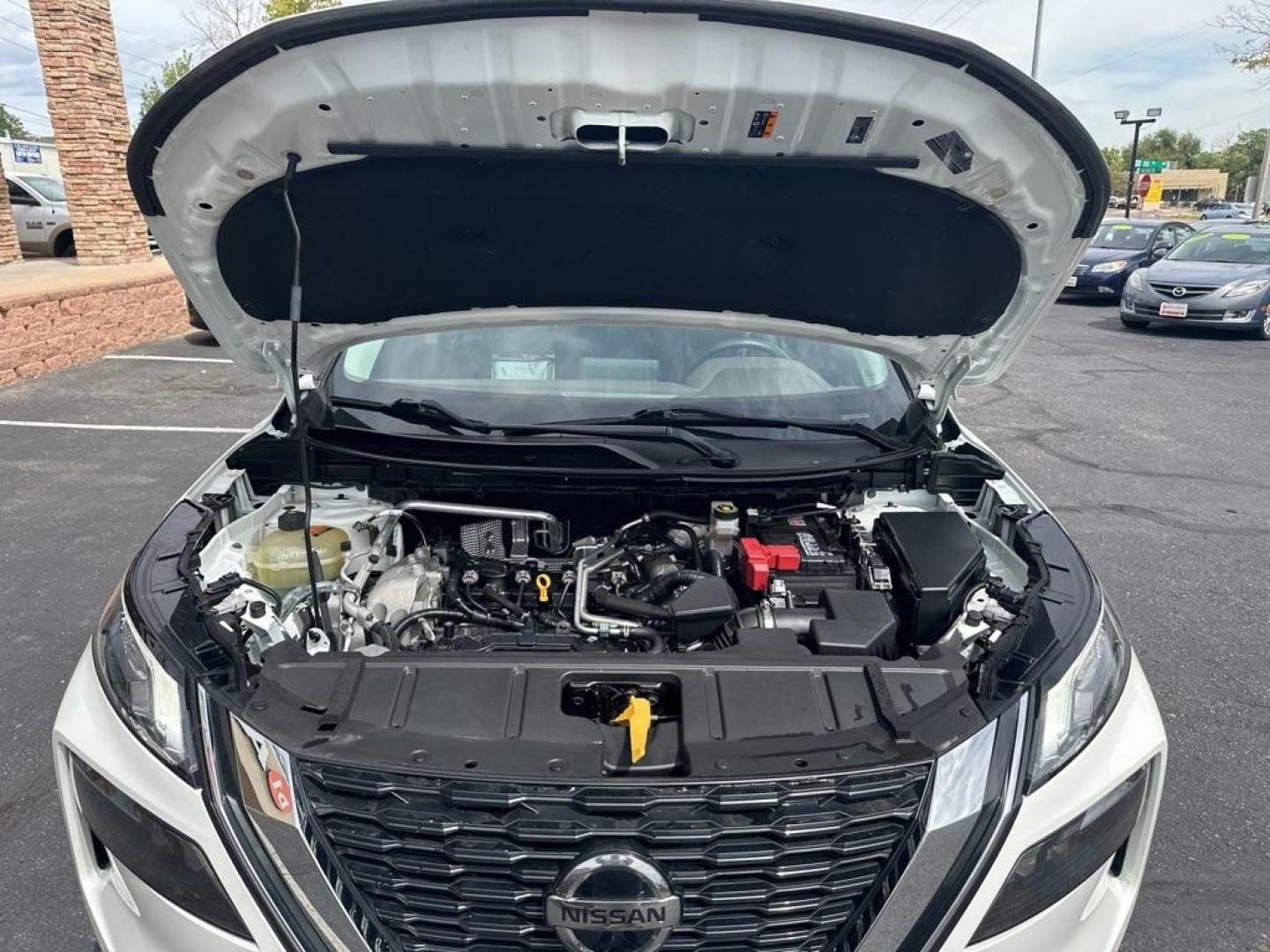 2021 Glacier White /Charcoal Nissan Rogue S (5N1AT3AB0MC) with an 2.5L I4 DOHC 16V engine, CVT transmission, located at 8595 Washington St., Thornton, CO, 80229, (303) 287-5511, 39.852348, -104.978447 - 2021 Nissan Rogue One Owner, This car still smells new and has 2 keys and owners manuals. You wont find one in better condition. All Wheel Drive, backup camera with backup sensors, Apple/Android CarPlay ,New Tires and ready for Colorado! Excellent condition inside and out. <br><br>All Cars Have Clea - Photo#32