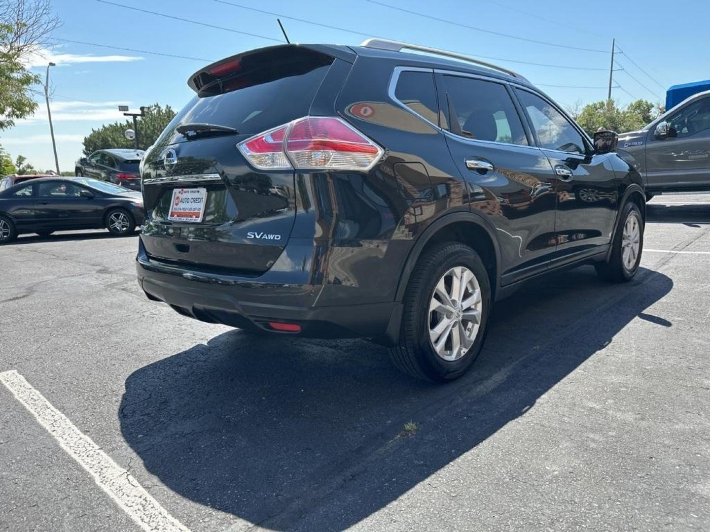 2016 Magnetic Black /Charcoal Nissan Rogue SV (KNMAT2MV5GP) with an 2.5L I4 DOHC 16V engine, CVT transmission, located at 8595 Washington St., Thornton, CO, 80229, (303) 287-5511, 39.852348, -104.978447 - 2016 Nissan Rogue SV, All Wheel Drive, fully serviced and ready for Colorado! Heated seats, blind spot detection, backup camera, Bluetooth and more. <br><br>All Cars Have Clean Titles And Are Serviced Before Sale., All Books and Keys, Blind Spot Monitoring, Backup Camera, Heated Seats, Bluetooth/ Wi - Photo#5