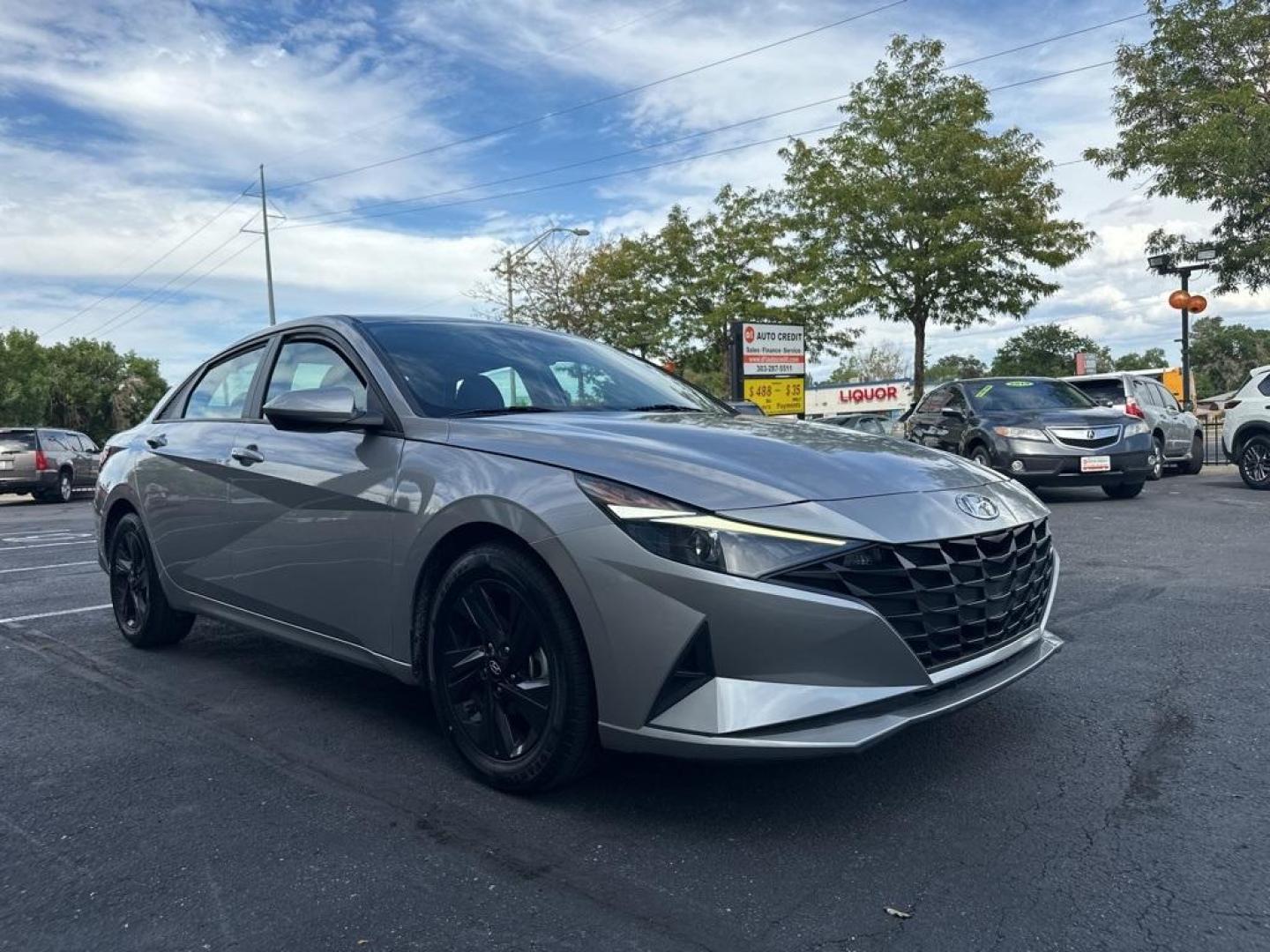 2021 Shimmering Silver Pearl /Black Hyundai Elantra SEL (5NPLM4AG9MH) with an 2.0L 4-Cylinder DOHC 16V engine, CVT transmission, located at 8595 Washington St., Thornton, CO, 80229, (303) 287-5511, 39.852348, -104.978447 - 2021 Hyundai Elantra One Owner, SEL loaded with, blind spot detection, Apple/Android Carplay, Lane departure warning, push button start and excellent fuel economy. <br><br>All Cars Have Clean Titles And Are Serviced Before Sale., CarfaxOne Owner, No Accidents, Apple/Android Car Play, Backup Camera, - Photo#3