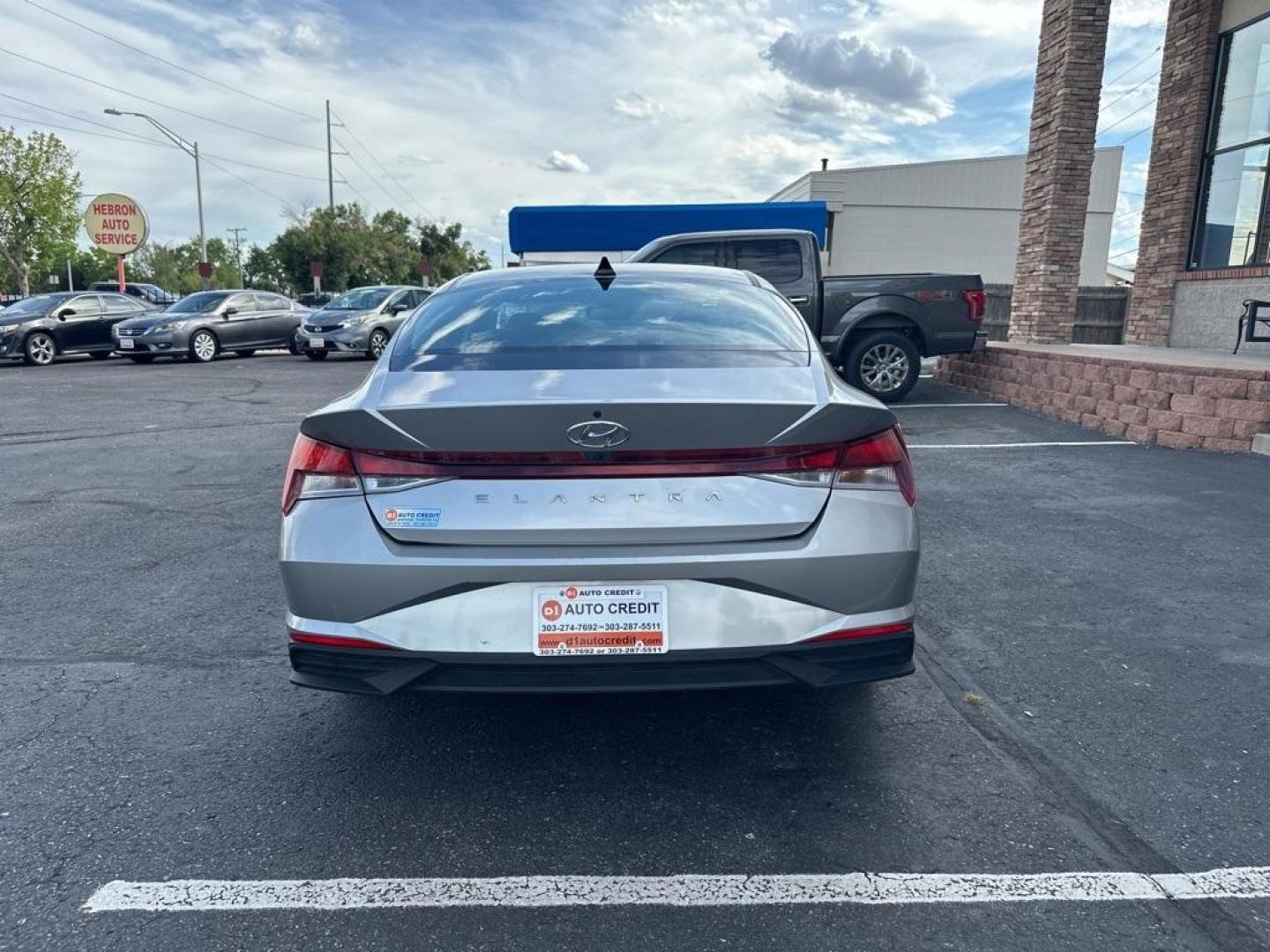 2021 Shimmering Silver Pearl /Black Hyundai Elantra SEL (5NPLM4AG9MH) with an 2.0L 4-Cylinder DOHC 16V engine, CVT transmission, located at 8595 Washington St., Thornton, CO, 80229, (303) 287-5511, 39.852348, -104.978447 - 2021 Hyundai Elantra One Owner, SEL loaded with, blind spot detection, Apple/Android Carplay, Lane departure warning, push button start and excellent fuel economy. <br><br>All Cars Have Clean Titles And Are Serviced Before Sale., CarfaxOne Owner, No Accidents, Apple/Android Car Play, Backup Camera, - Photo#6