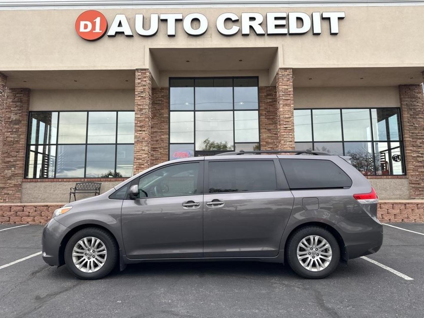 2013 Predawn Gray Mica /Light Gray Toyota Sienna XLE (5TDYK3DC9DS) with an 3.5L V6 SMPI DOHC engine, Automatic transmission, located at 8595 Washington St., Thornton, CO, 80229, (303) 287-5511, 39.852348, -104.978447 - 2013 Toyota Sienna<br><br>D1 Auto NEVER charges dealer fees! All cars have clean titles and have been inspected for mechanical issues. We have financing for everyone. Good credit, bad credit, first time buyers.<br><br>Please call Lakewood Location 303-274-7692 or Thornton 303-287-5511 to schedule a - Photo#0