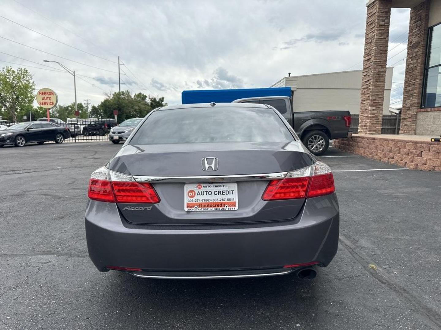 2015 Modern Steel Metallic /Gray Honda Accord EX-L (1HGCR2F80FA) with an 2.4L I4 DOHC i-VTEC 16V engine, CVT transmission, located at 8595 Washington St., Thornton, CO, 80229, (303) 287-5511, 39.852348, -104.978447 - 2015 Honda Accord in excellent condition inside and out. Clean title and really shows pride of ownership. Non smoker and loaded with, heaed leather seats, Bluetooth with Bluetooh audio to play your music, sun roof, 2 sets of floor mats, and fully serviced. <br>All Cars Have Clean Titles And Are Serv - Photo#6