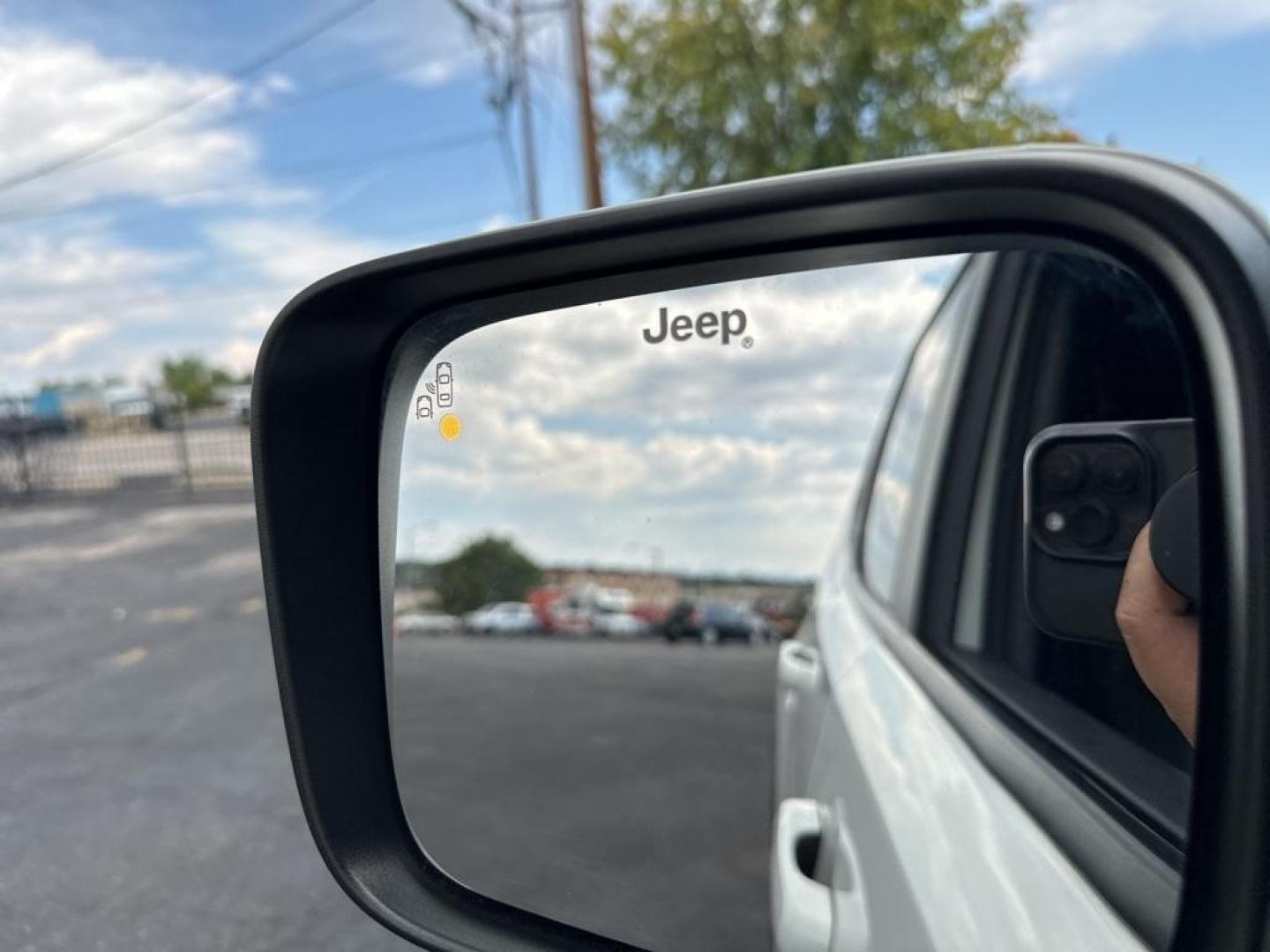 2020 Alpine White Clearcoat /Black Jeep Renegade Limited (ZACNJBB12LP) with an 1.3L I4 engine, Automatic transmission, located at 8595 Washington St., Thornton, CO, 80229, (303) 287-5511, 39.852348, -104.978447 - 2020 Jeep Renegade<br><br>D1 Auto NEVER charges dealer fees! All cars have clean titles and have been inspected for mechanical issues. We have financing for everyone. Good credit, bad credit, first time buyers.<br>CARFAX One-Owner.<br>Please call Lakewood Location 303-274-7692 or Thornton 303-287-55 - Photo#35